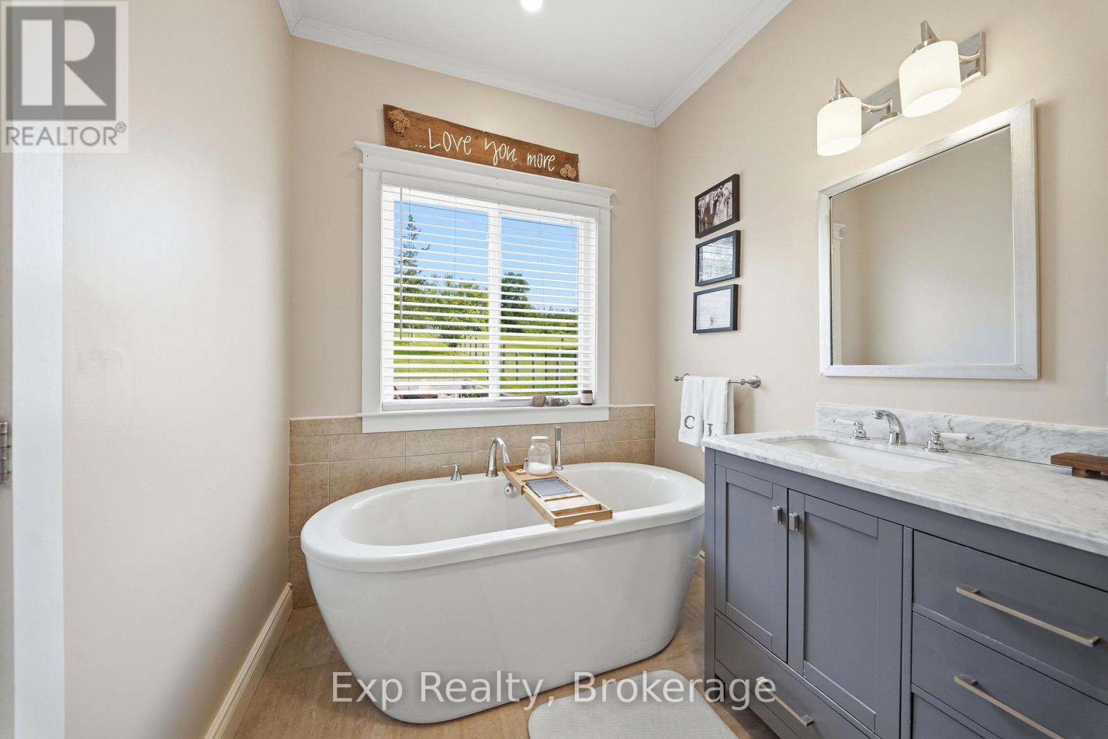 818 PALACE ROAD - 19