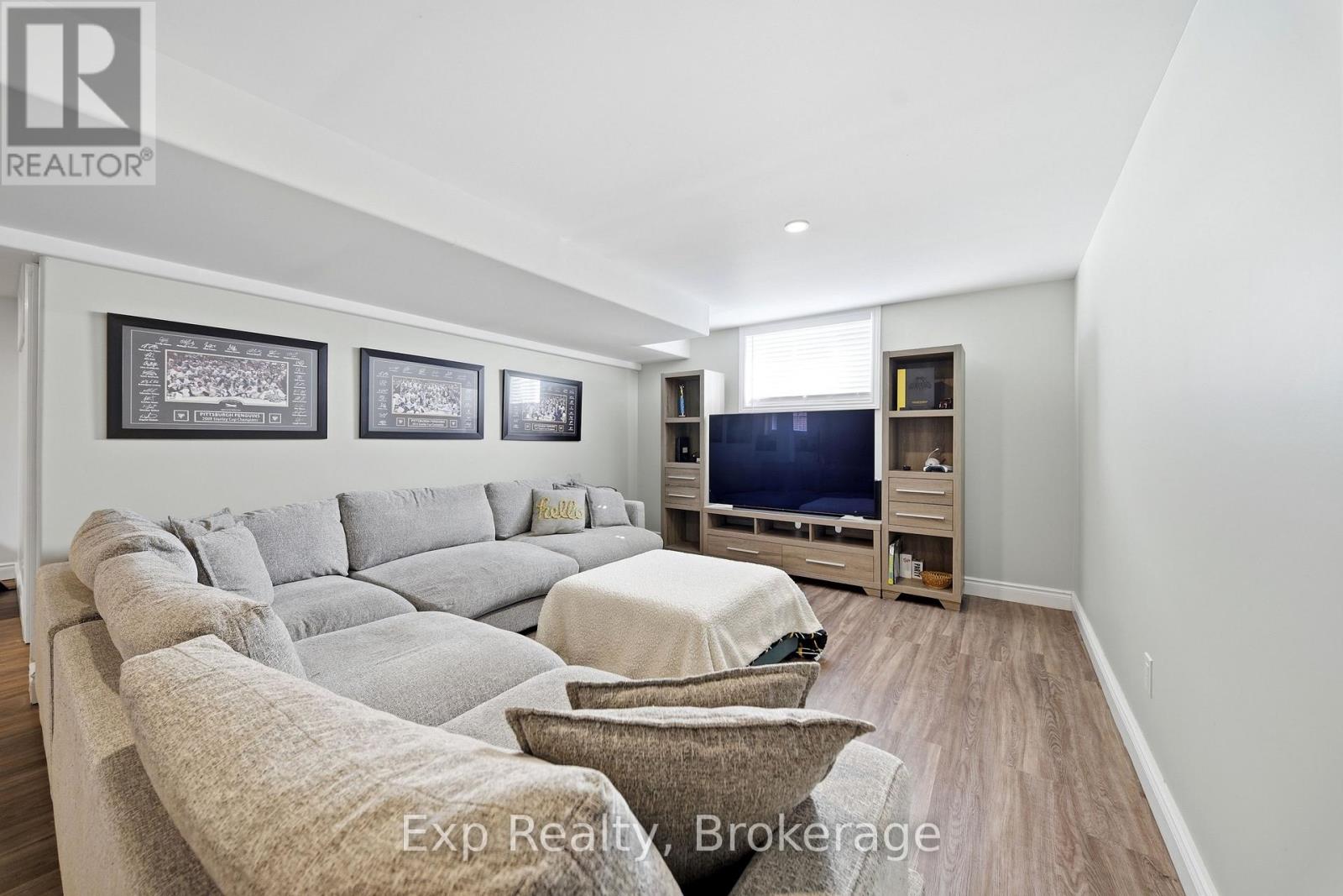 818 PALACE ROAD - 29