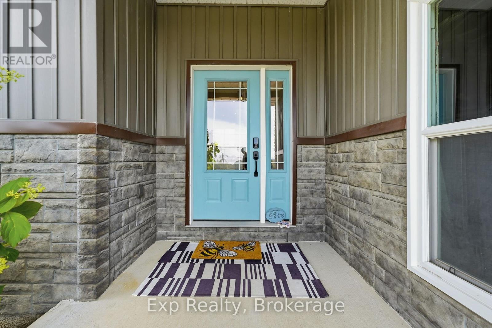 818 PALACE ROAD - 3