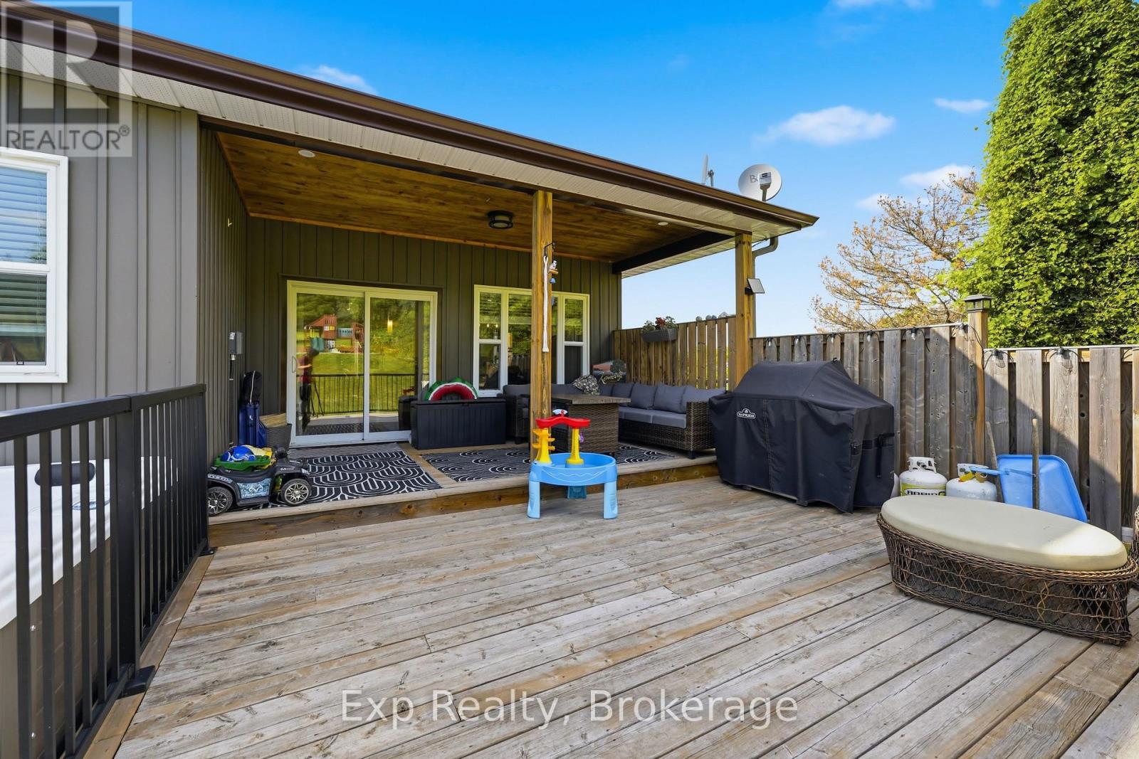 818 PALACE ROAD - 37