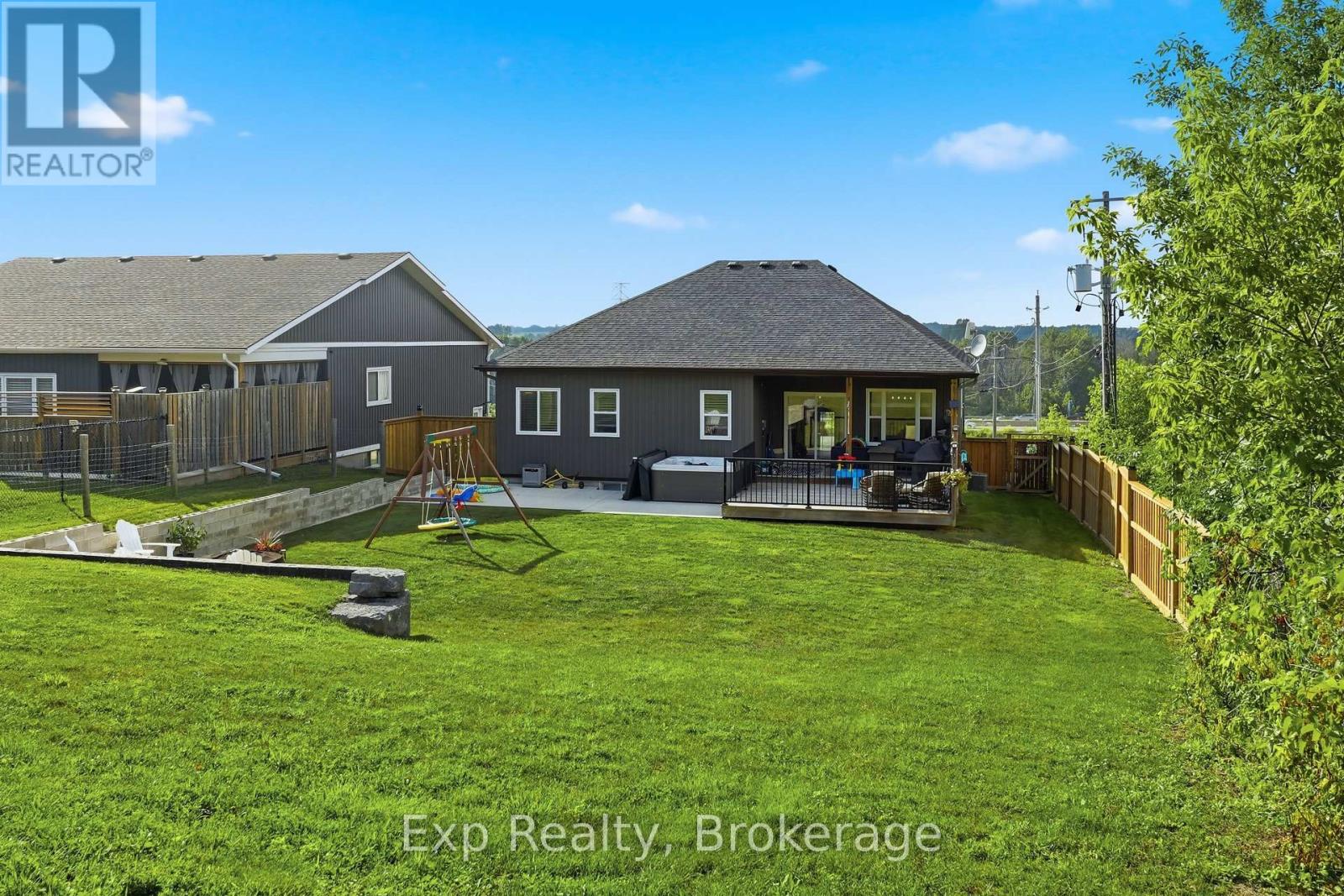818 PALACE ROAD - 40
