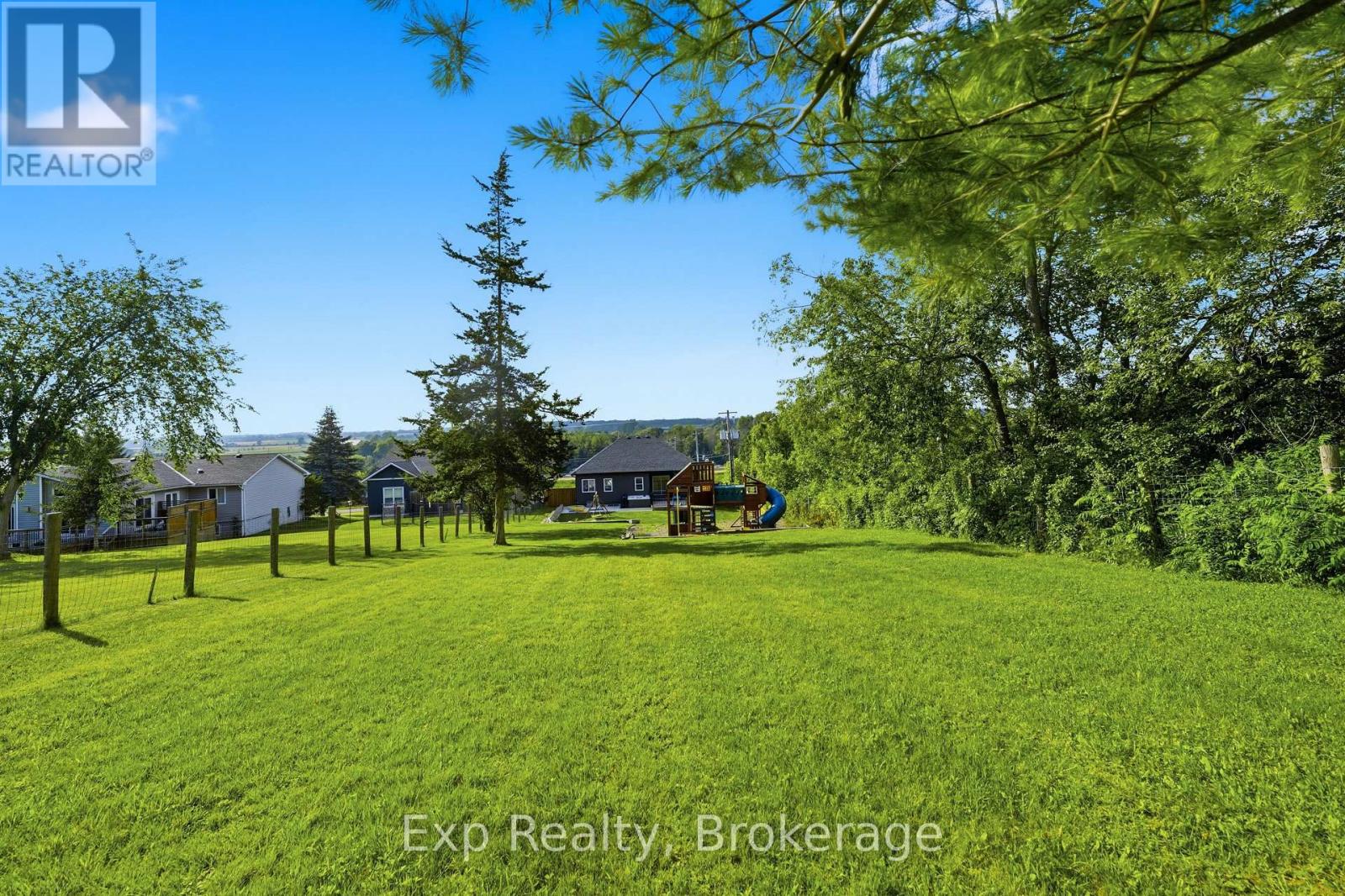 818 PALACE ROAD - 44