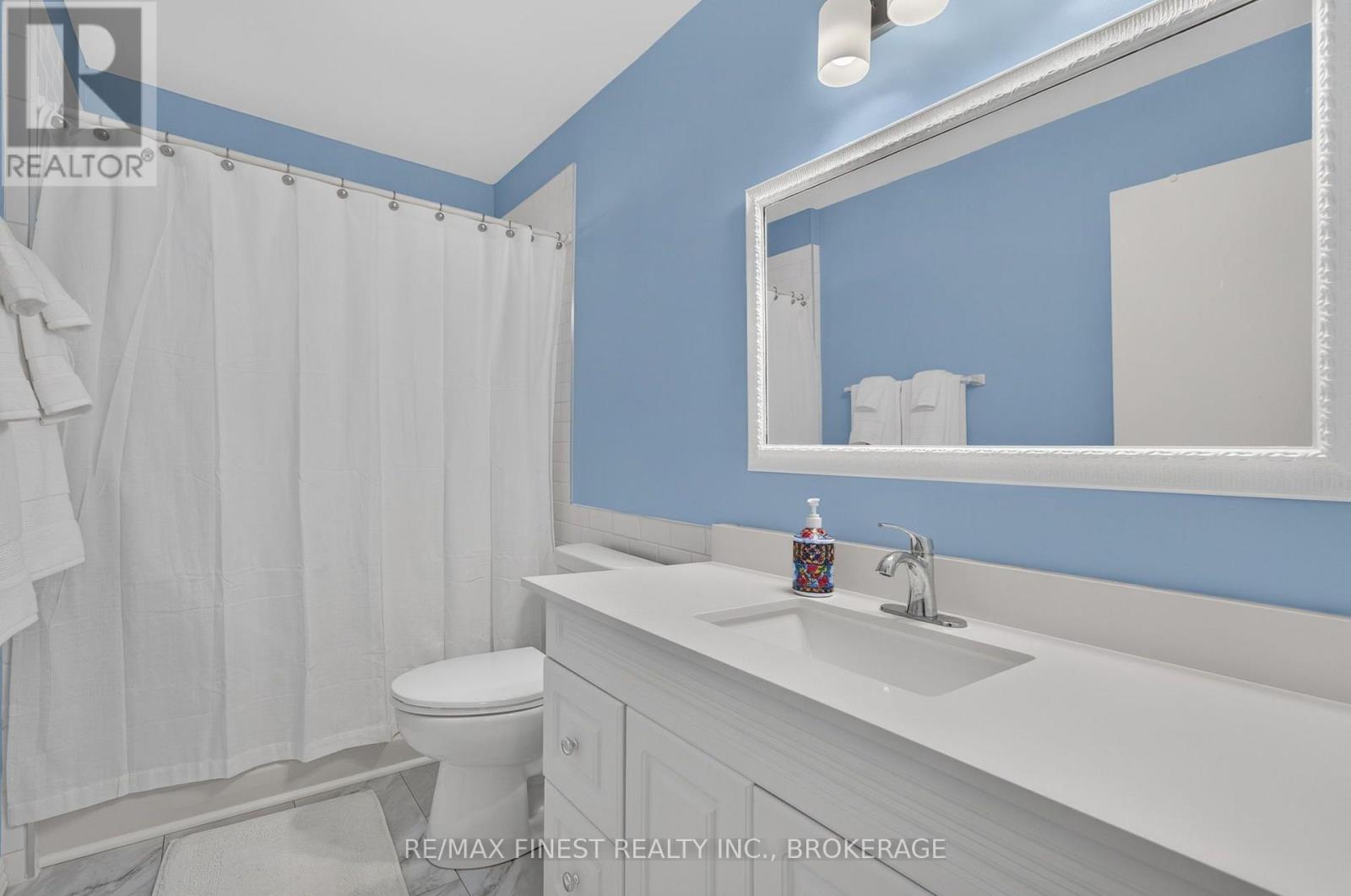 54 BAYVIEW DRIVE - 12