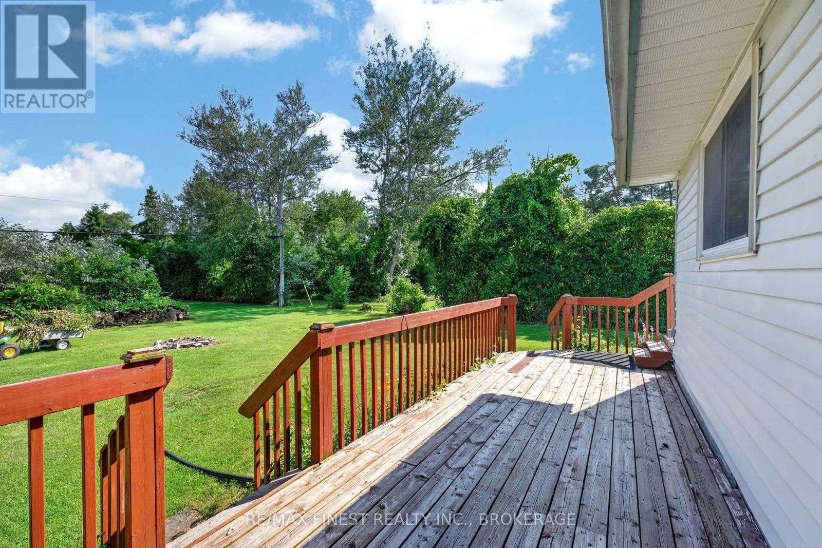 54 BAYVIEW DRIVE - 18
