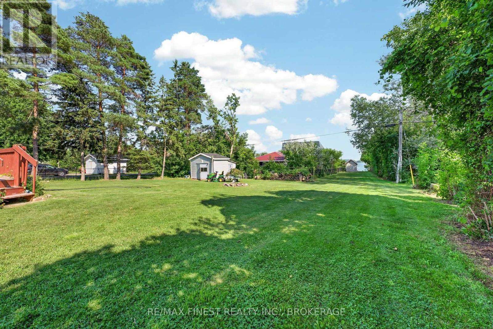54 BAYVIEW DRIVE - 19