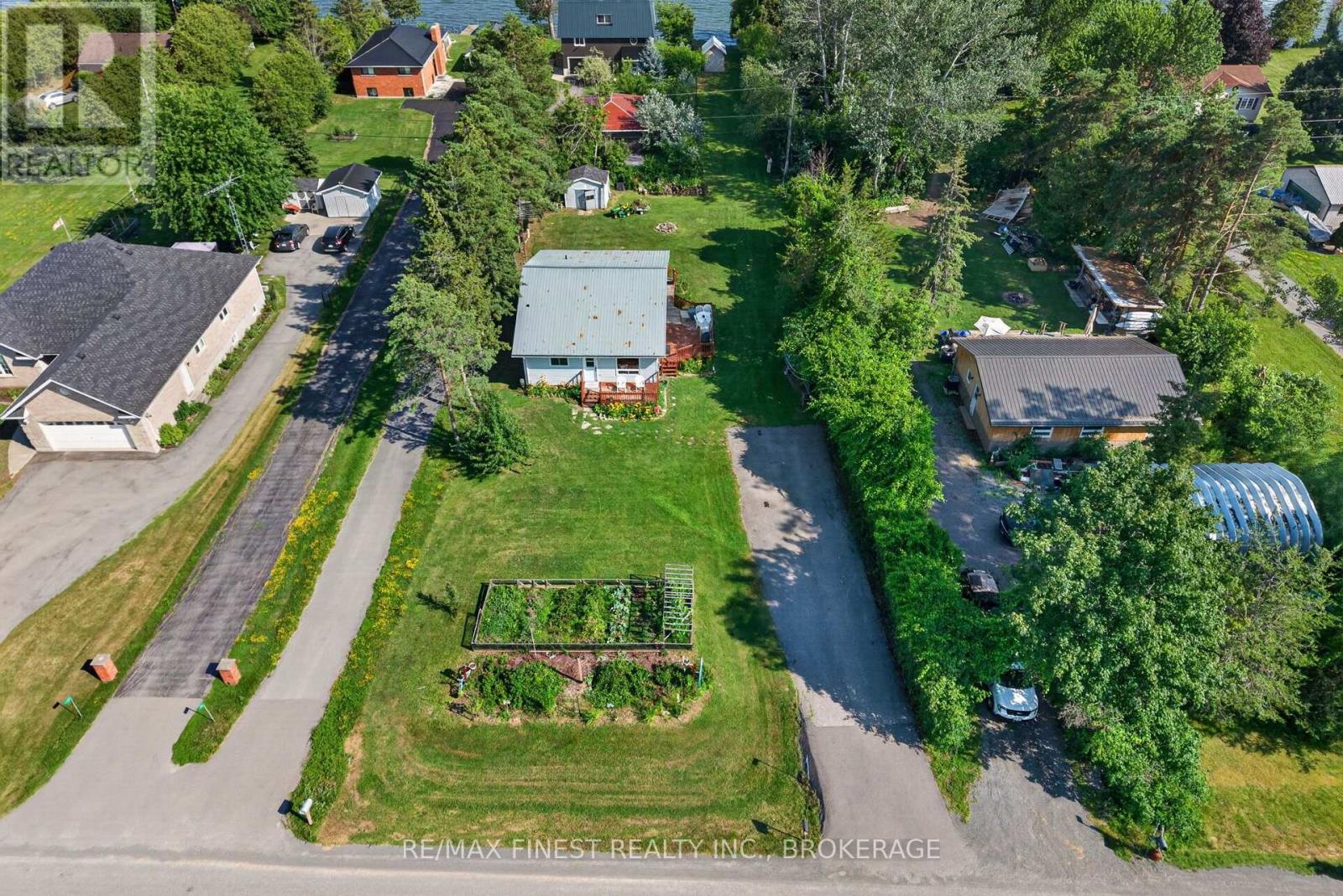 54 BAYVIEW DRIVE - 30