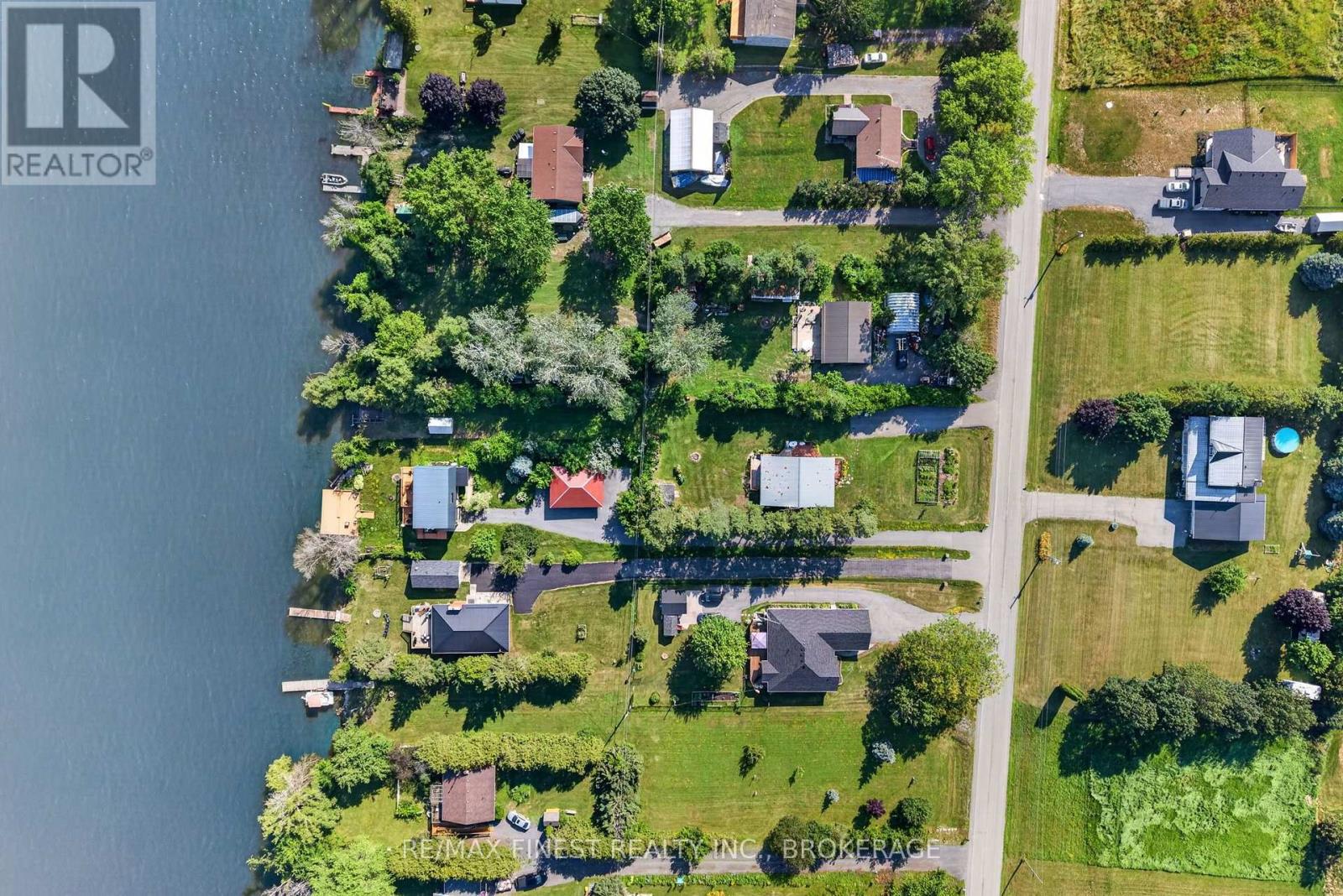 54 BAYVIEW DRIVE - 31
