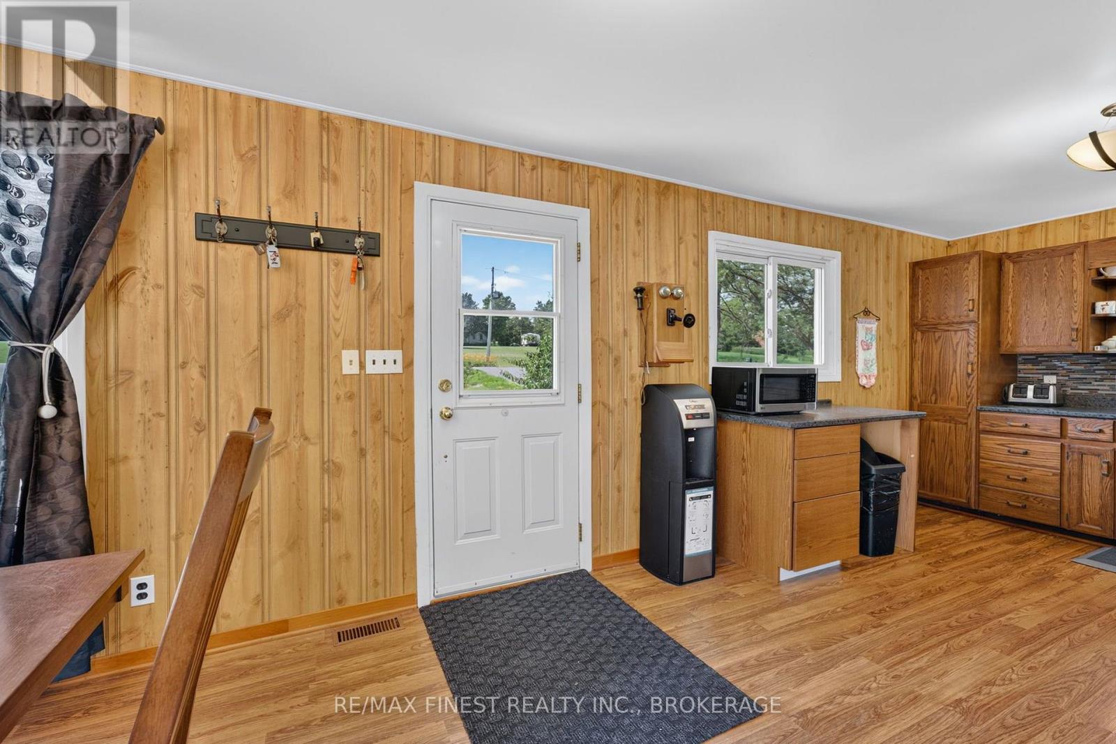 54 BAYVIEW DRIVE - 6