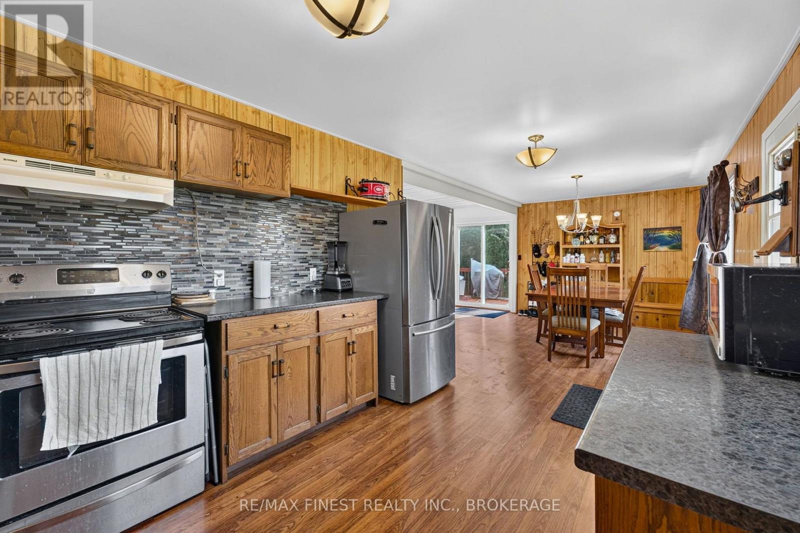 54 BAYVIEW DRIVE - 8