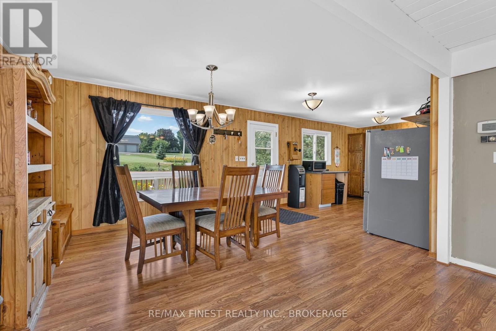54 BAYVIEW DRIVE - 9