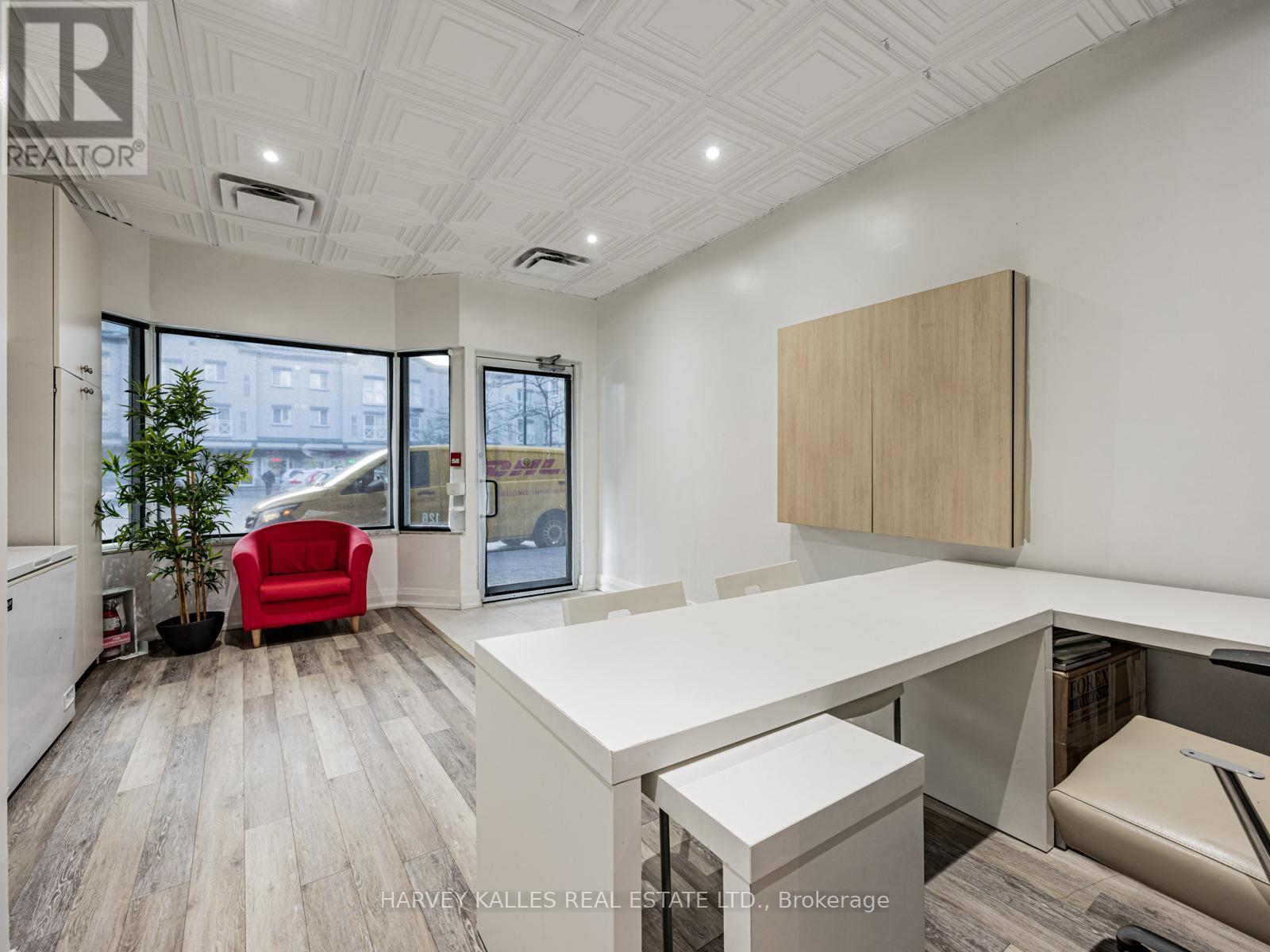 #126 2351 KENNEDY ROAD - 18