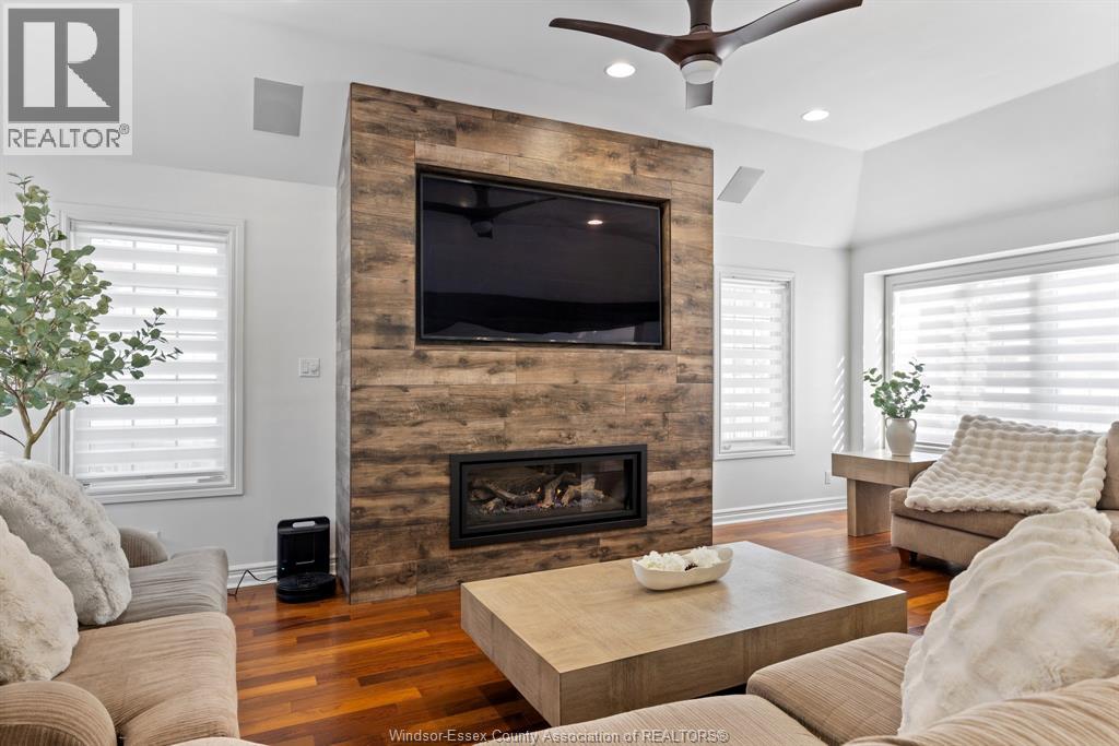 313 CRYSTAL BAY DRIVE - Image 6