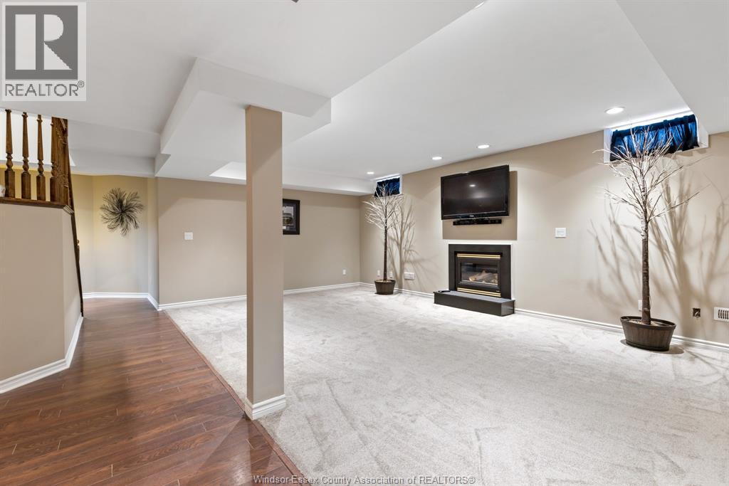 313 CRYSTAL BAY DRIVE - 27