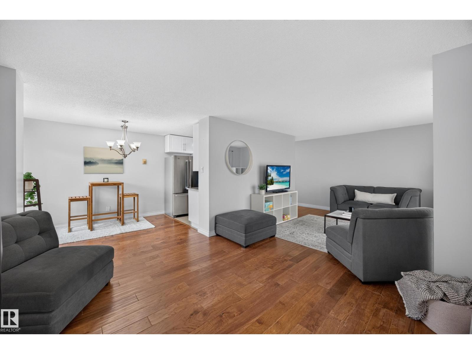 #602 9725 106 ST NW - 17