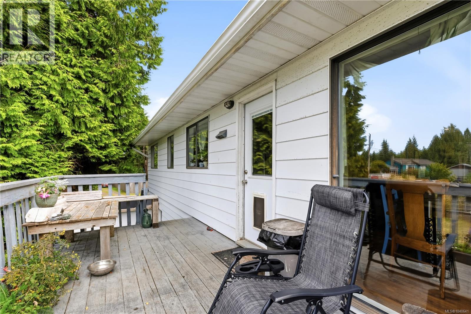 1550 Larch Rd, Ucluelet