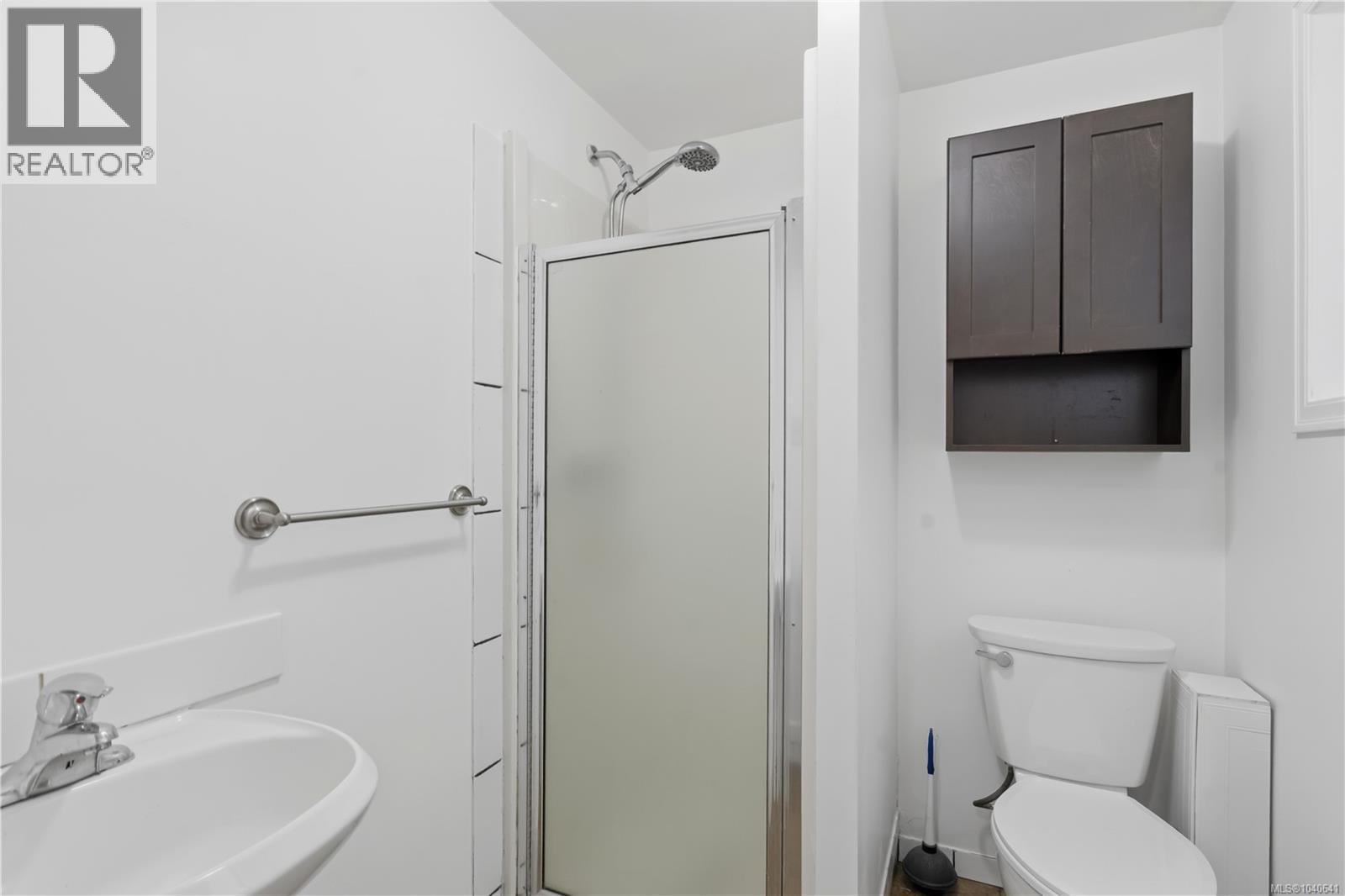 1550 Larch Rd, Ucluelet