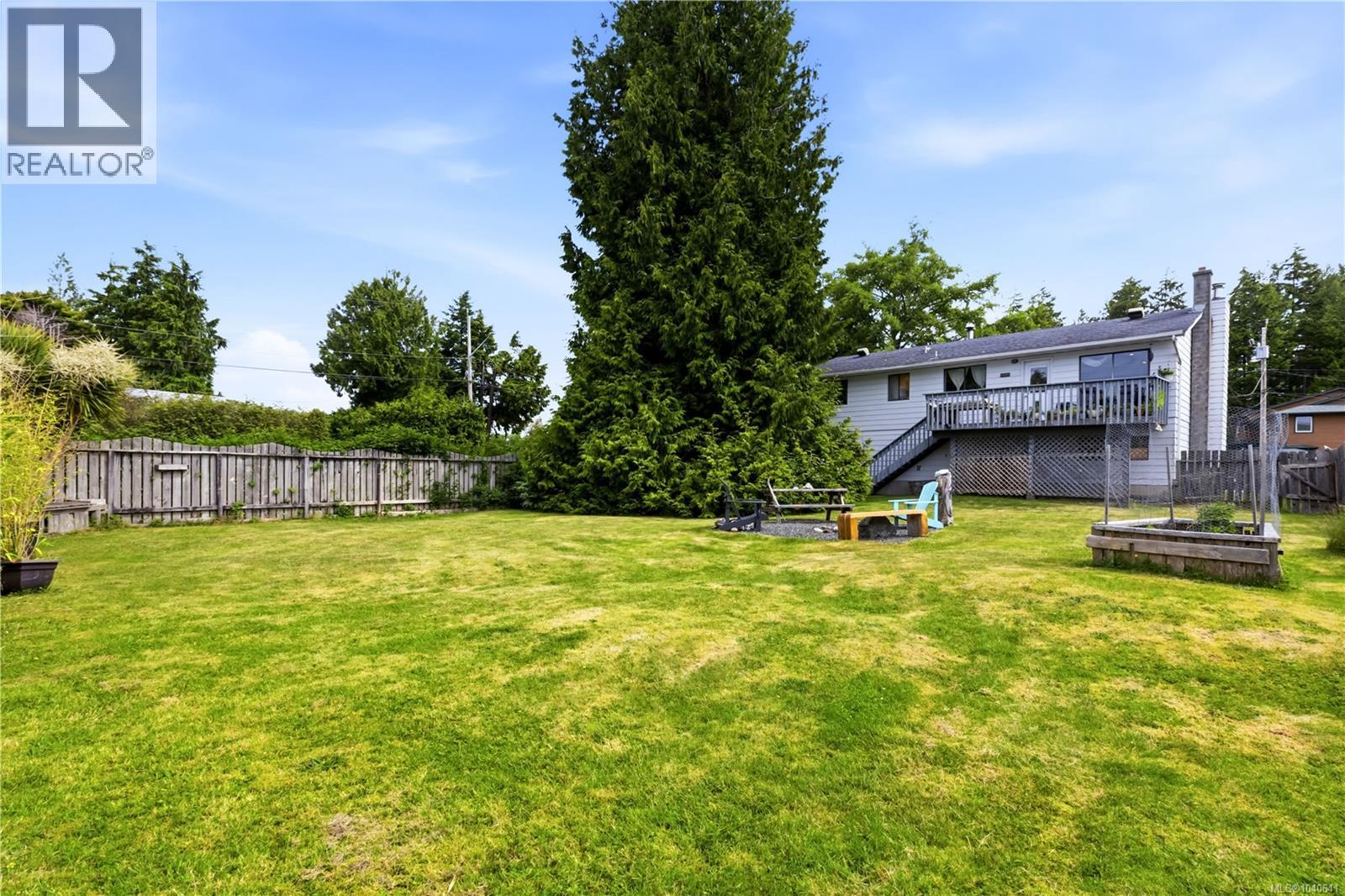 1550 Larch Rd, Ucluelet