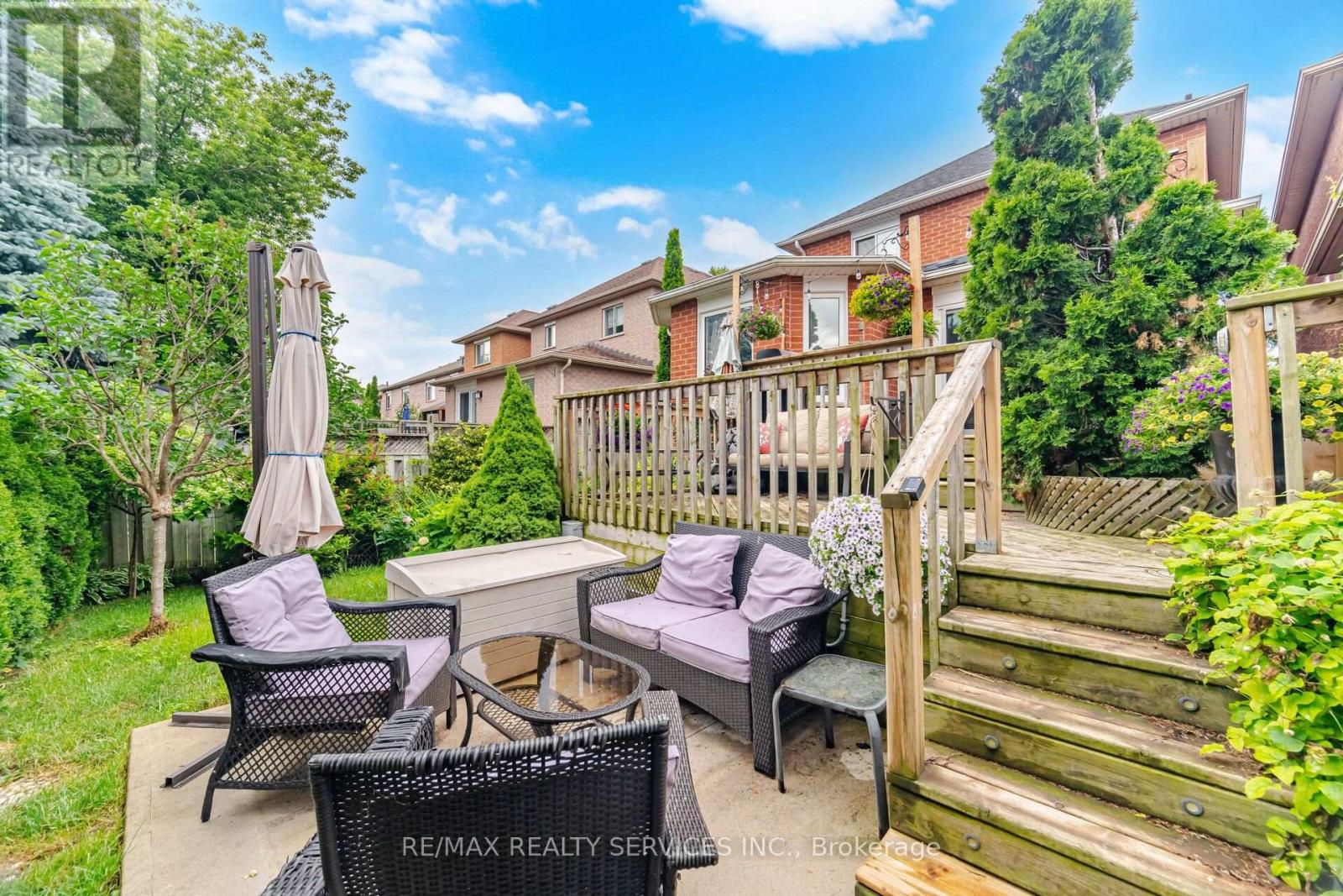 30 HENDERSON CRESCENT - 24