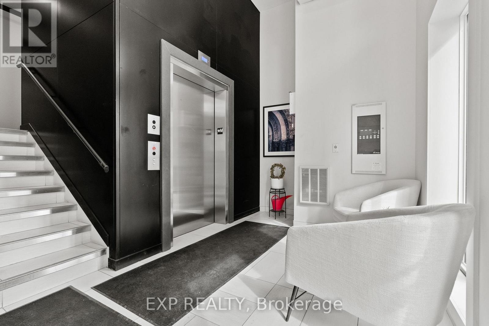 #301 100 CORTILE PRIVATE - 3