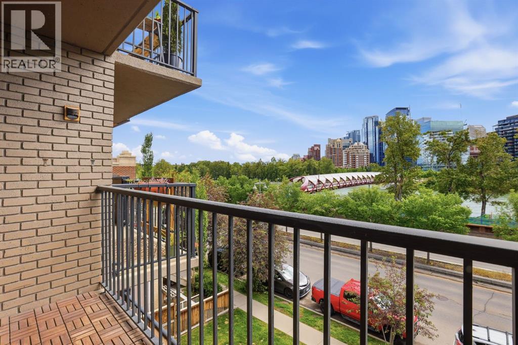 #403 916 Memorial Drive NW - 26