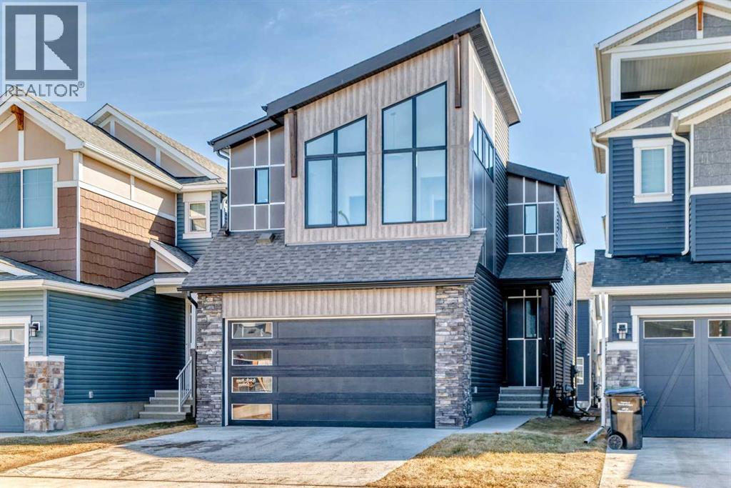 138 Silver Spruce Grove SW - 1