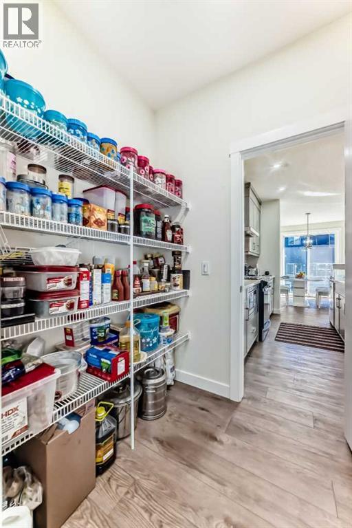 138 Silver Spruce Grove SW - 25