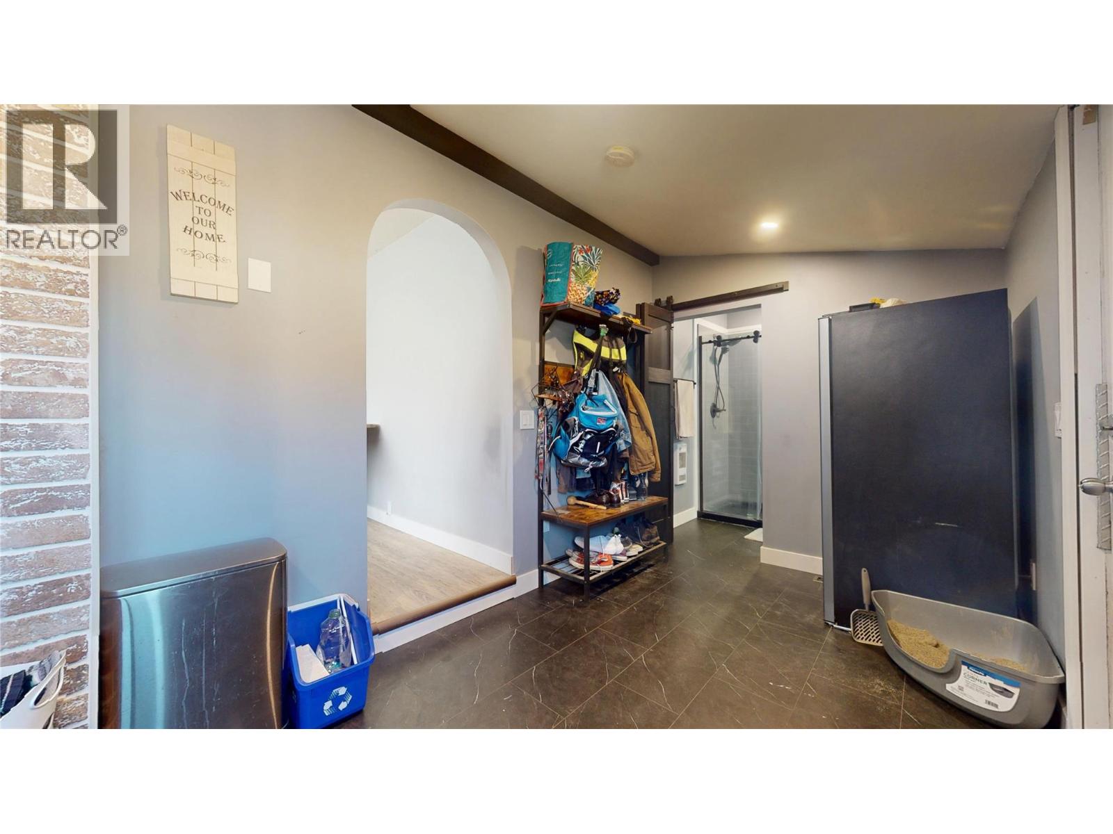 315 Kootenay Street N - 16