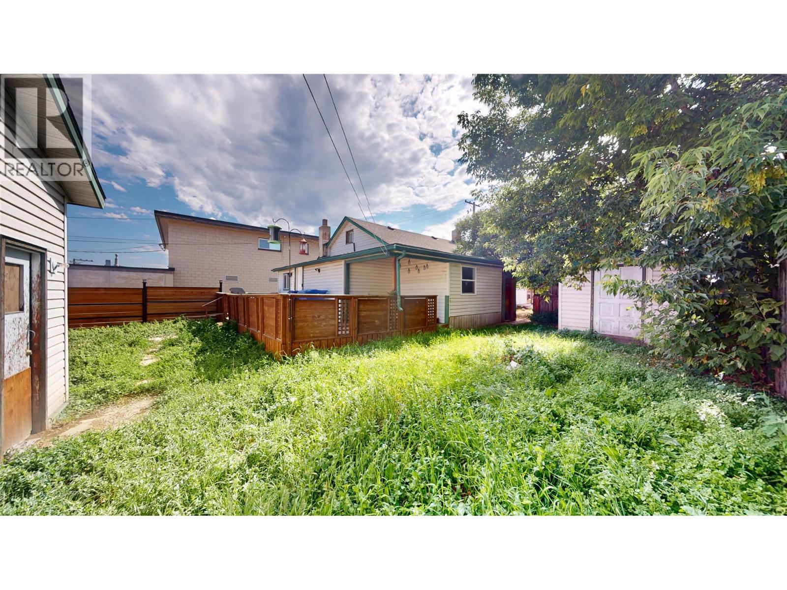 315 Kootenay Street N - 29