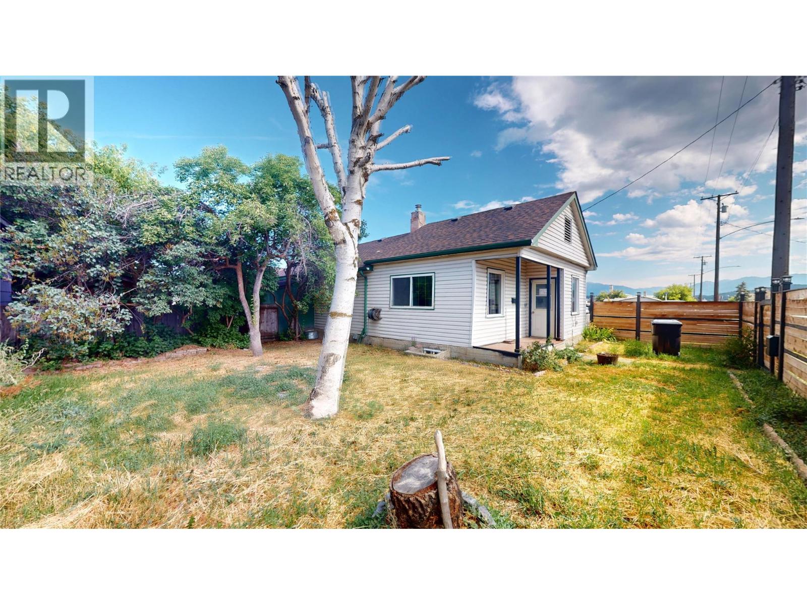 315 Kootenay Street N - 24