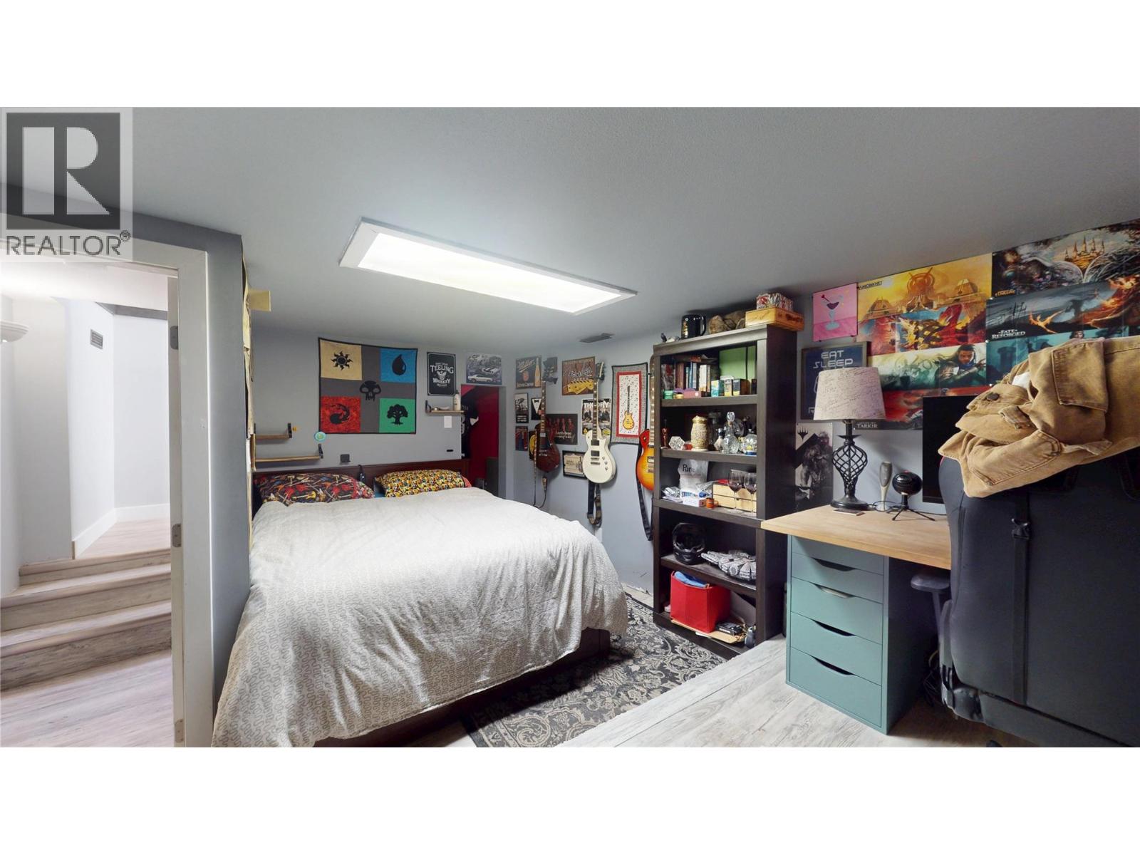 315 Kootenay Street N - 21