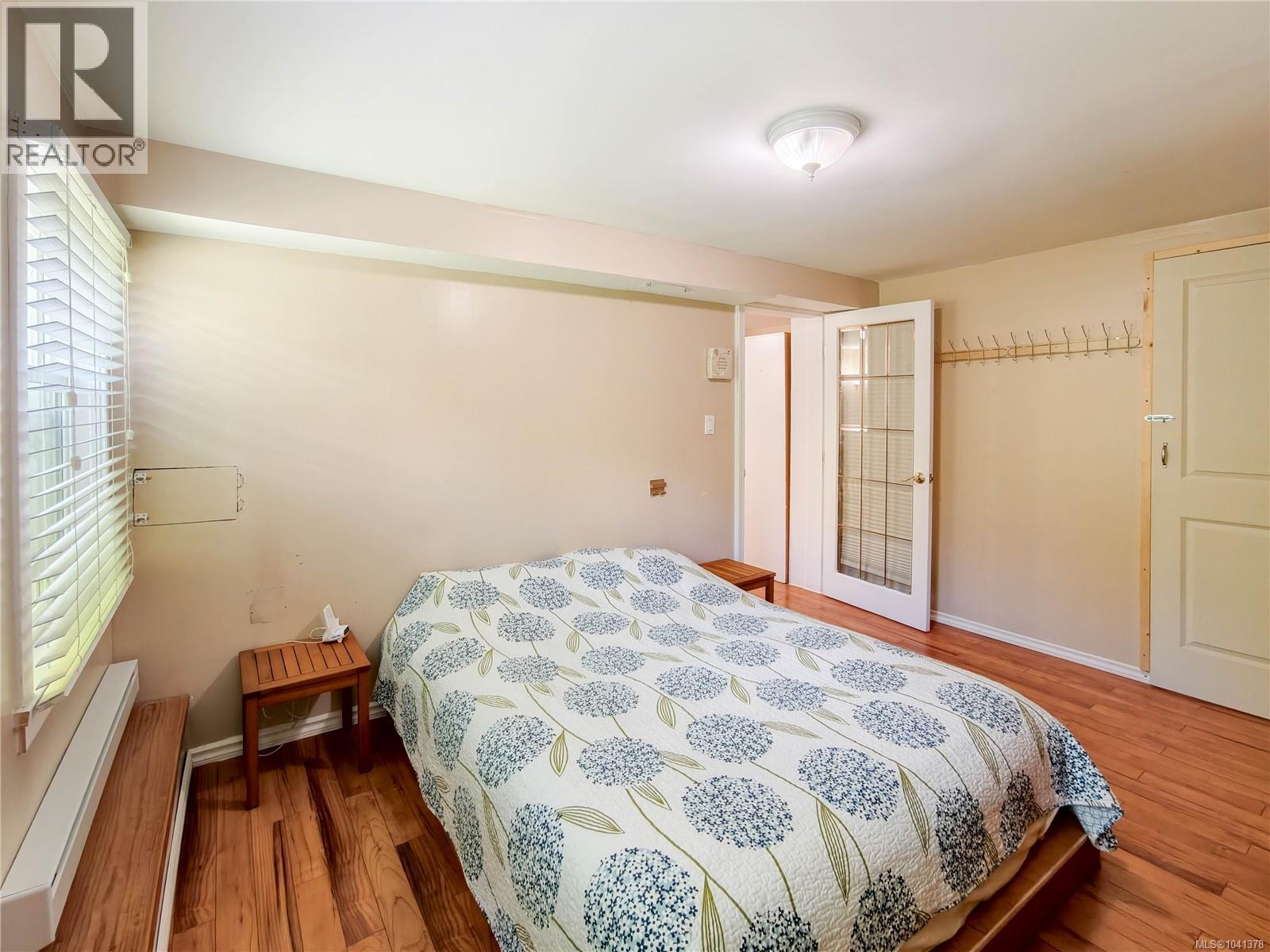 #8 3060 Harriet Rd - 13