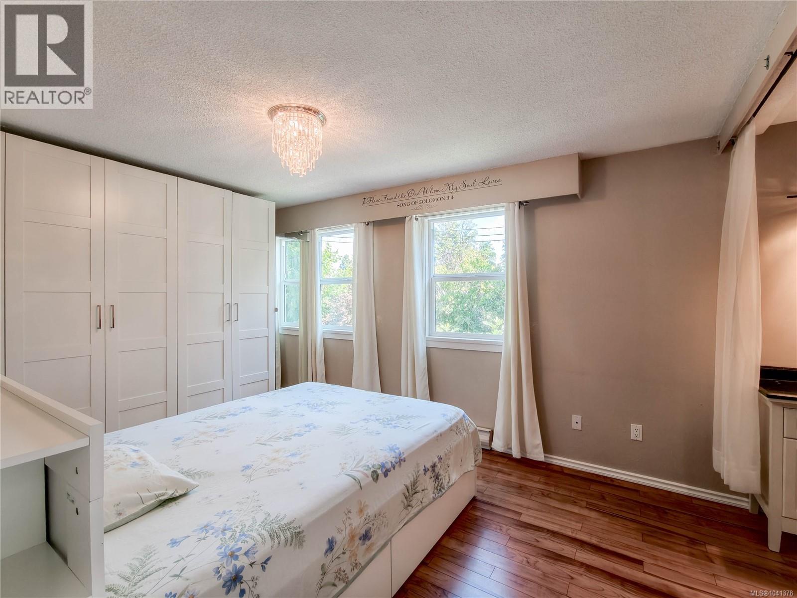 #8 3060 Harriet Rd - 19