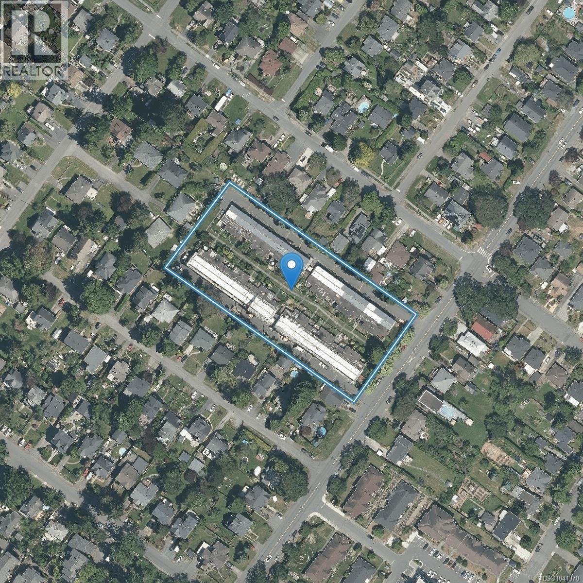 #8 3060 Harriet Rd - 37