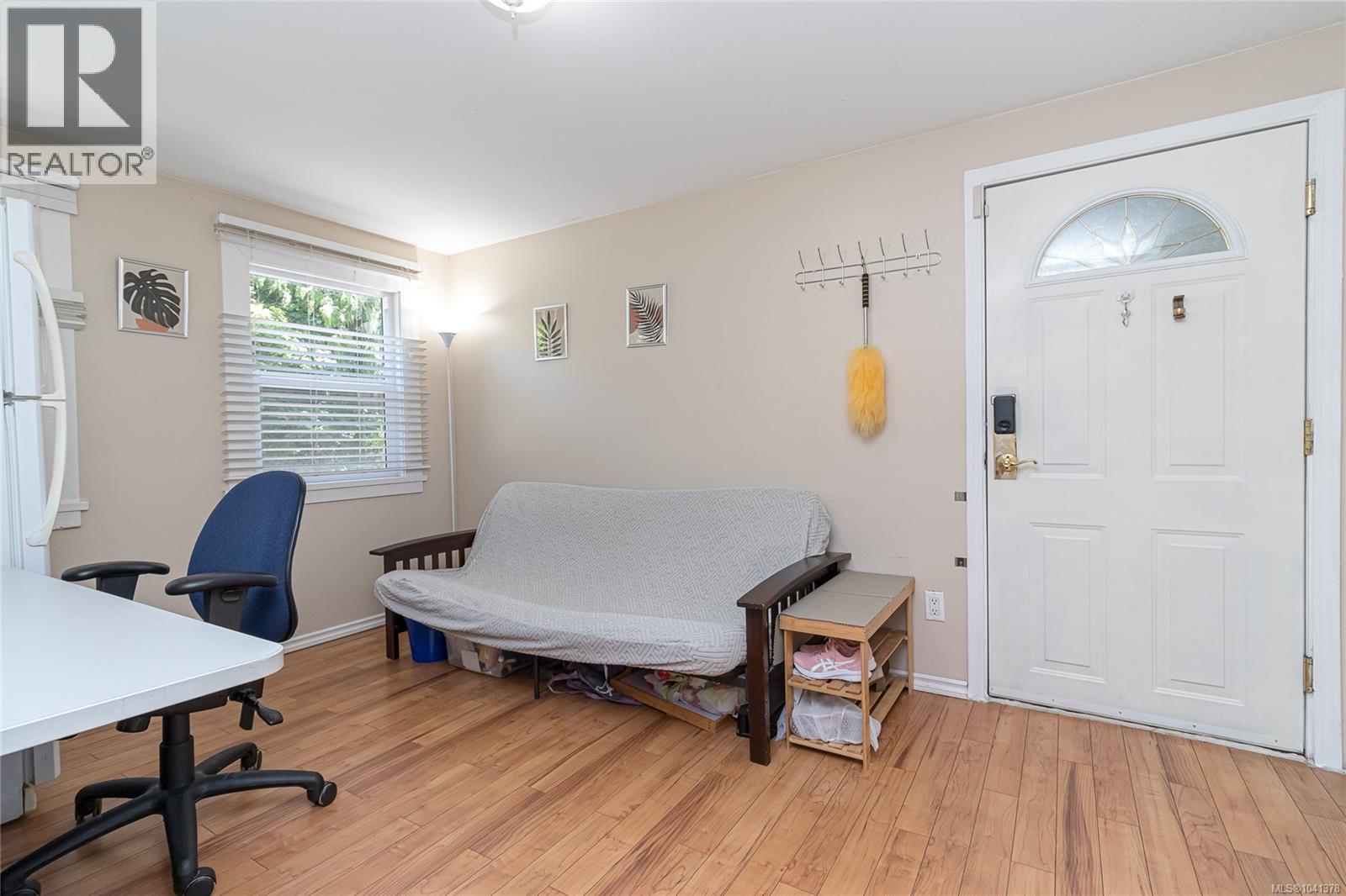 #8 3060 Harriet Rd - 9