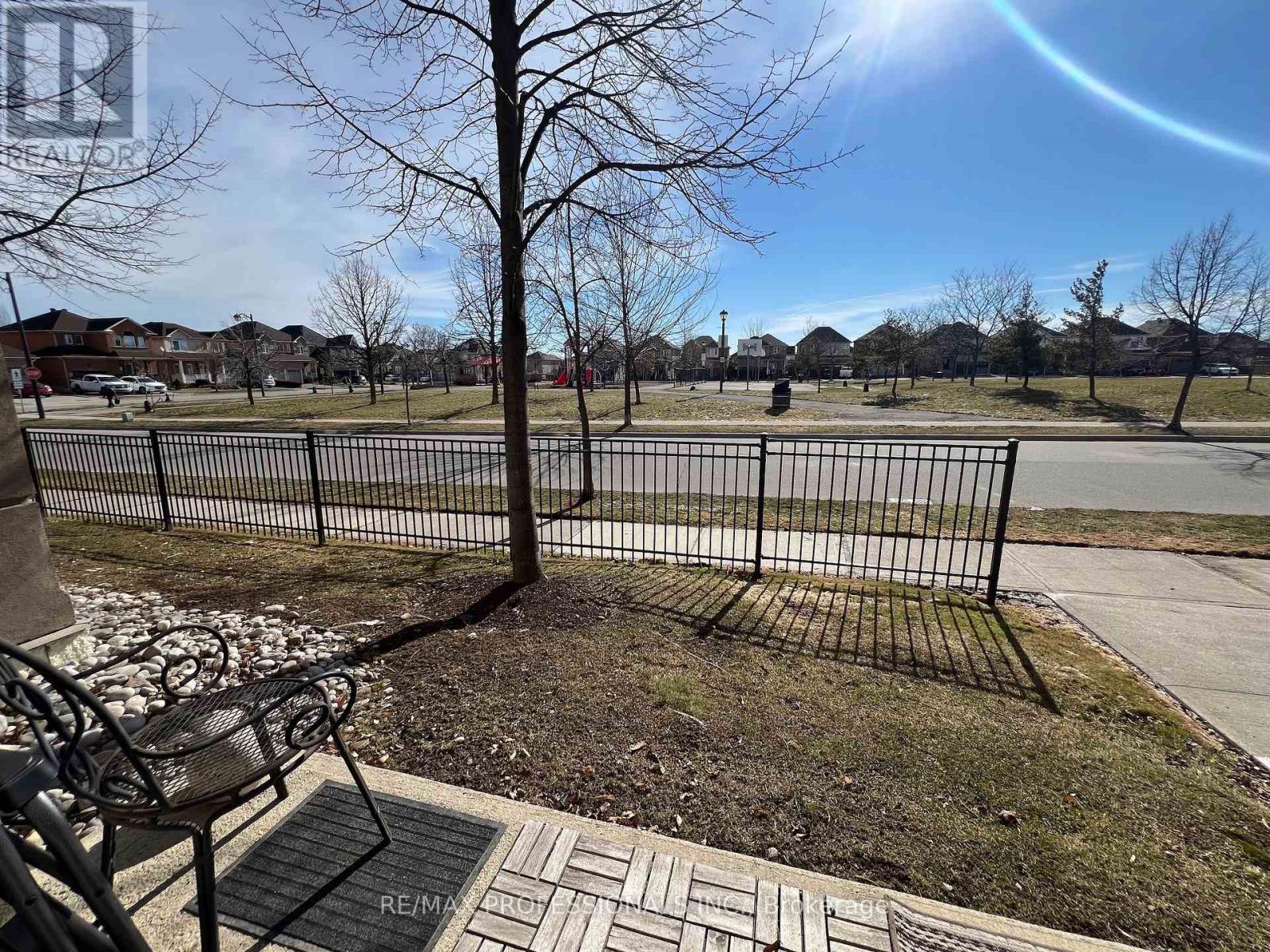 #107 1390 MAIN STREET E - 28