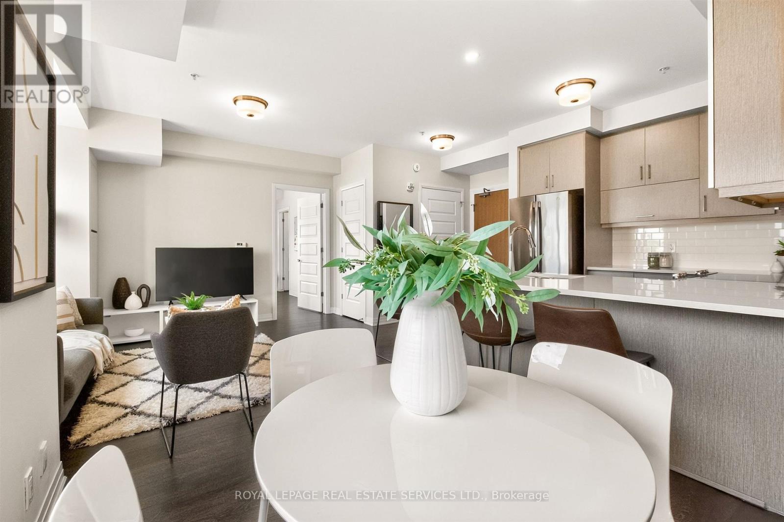 #209 1105 LEGER WAY - 11