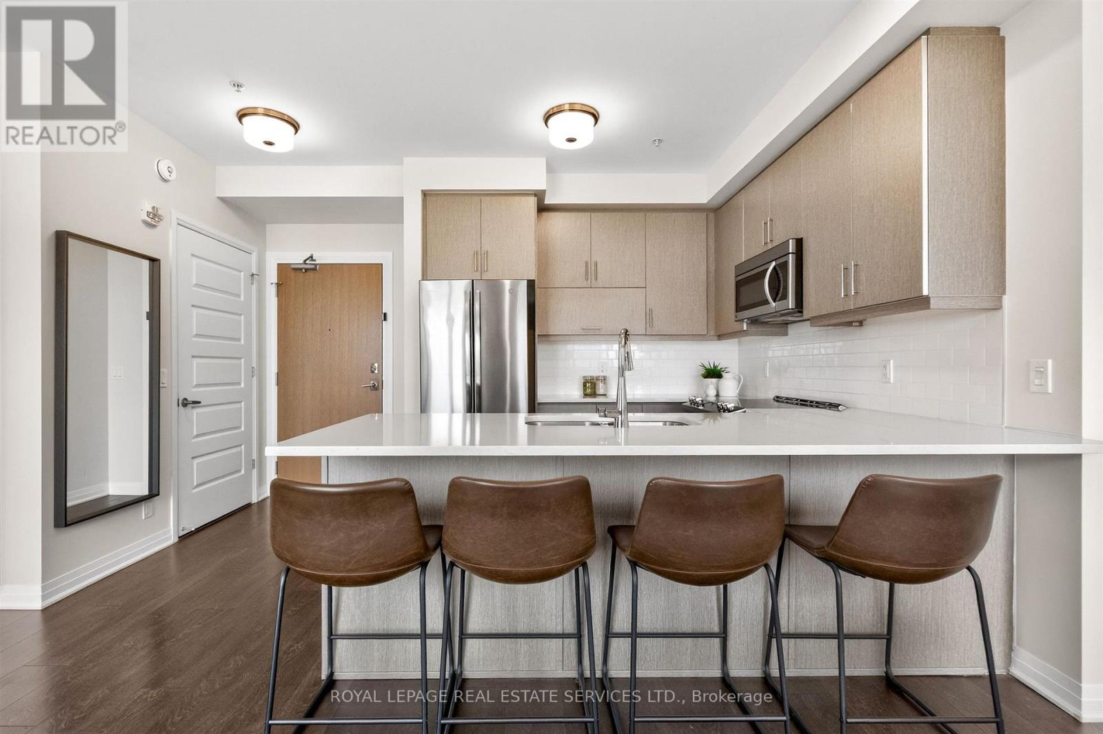 #209 1105 LEGER WAY - 2