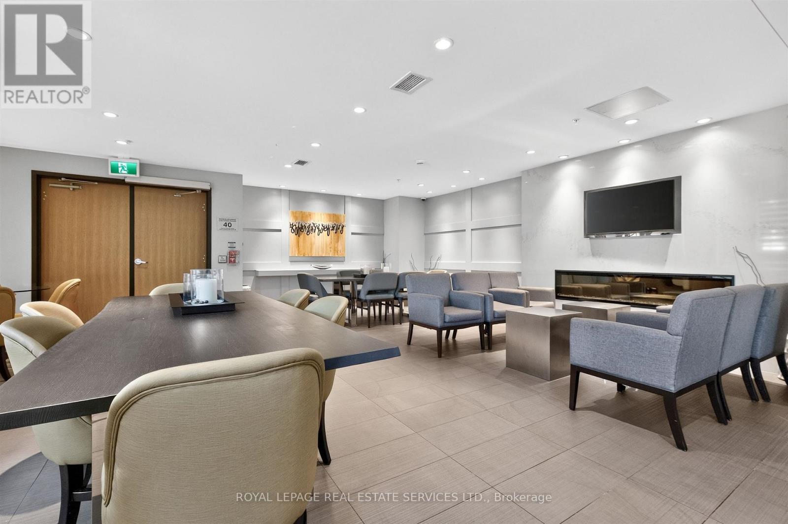 #209 1105 LEGER WAY - 21