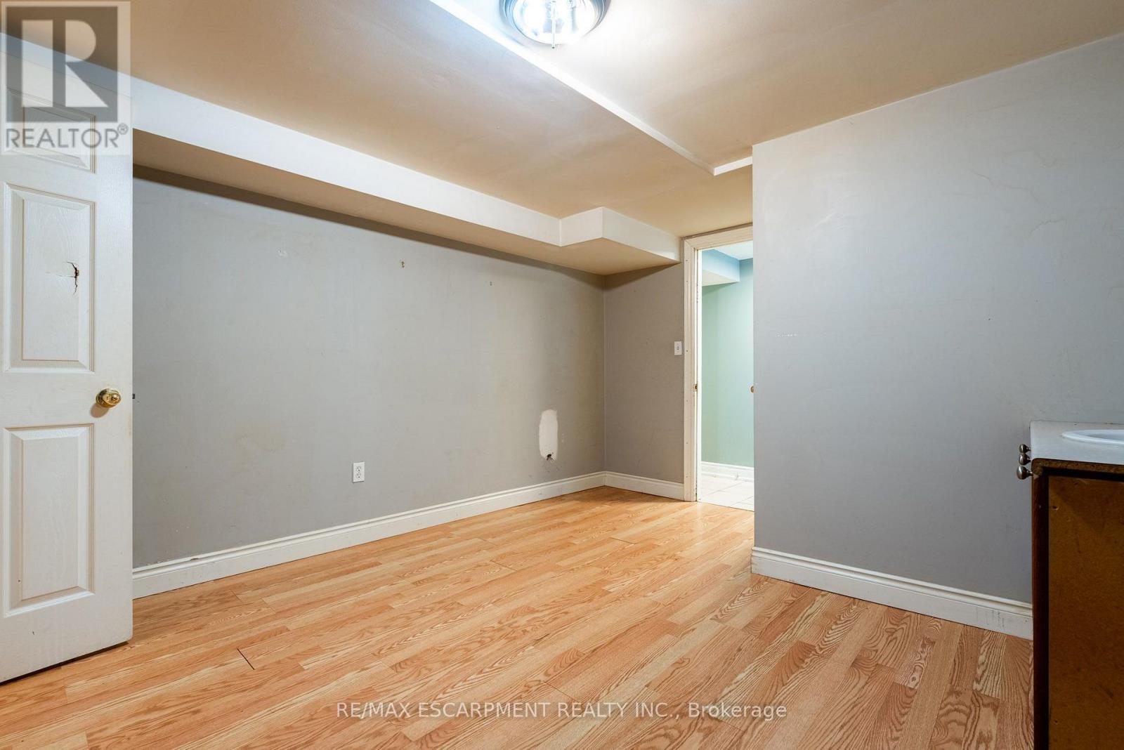 1315 ROSEMARY CRESCENT - Image 17
