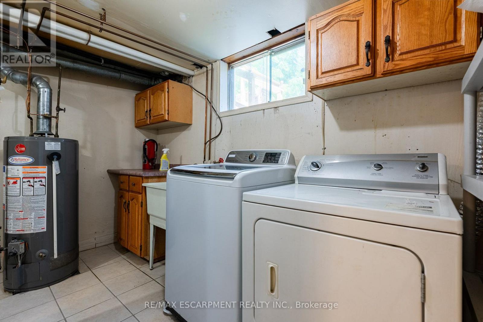 1315 ROSEMARY CRESCENT - Image 22