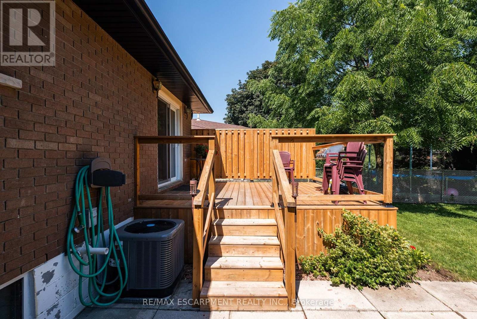 1315 ROSEMARY CRESCENT - Image 26