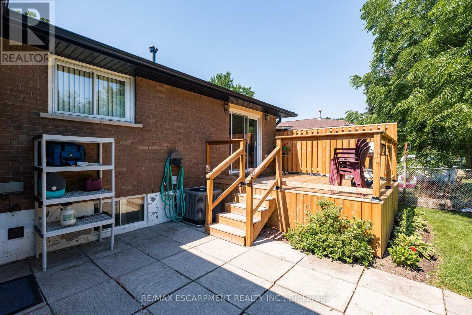 1315 ROSEMARY CRESCENT - Image 27