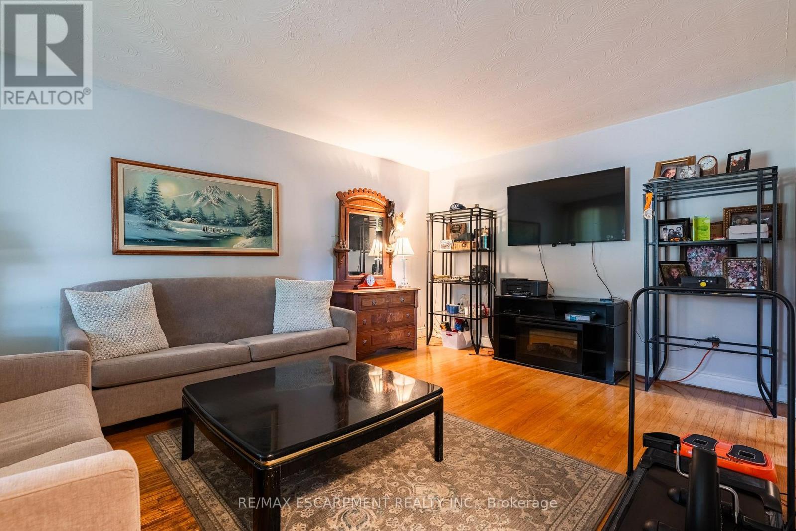 1315 ROSEMARY CRESCENT - Image 7