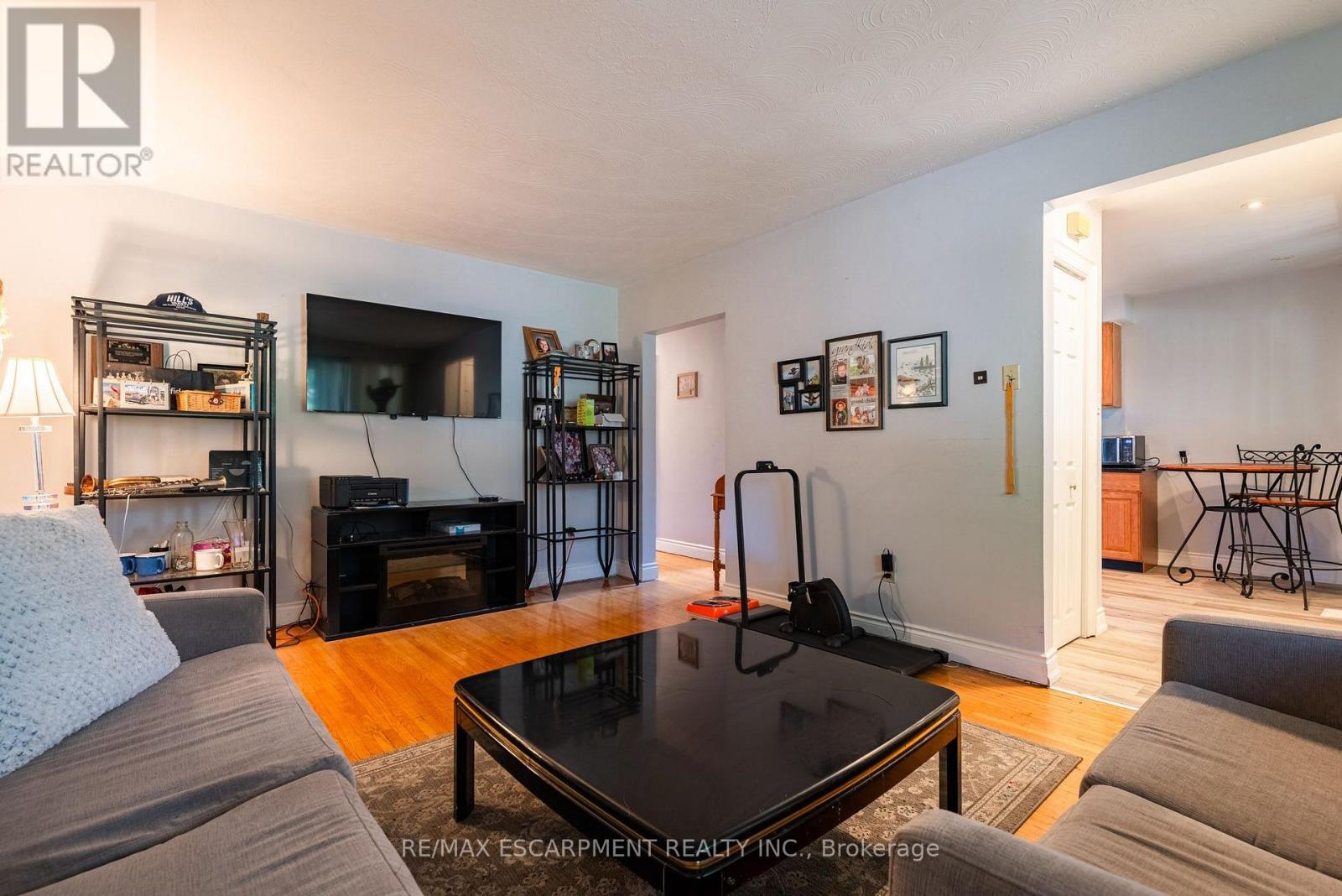 1315 ROSEMARY CRESCENT - Image 8