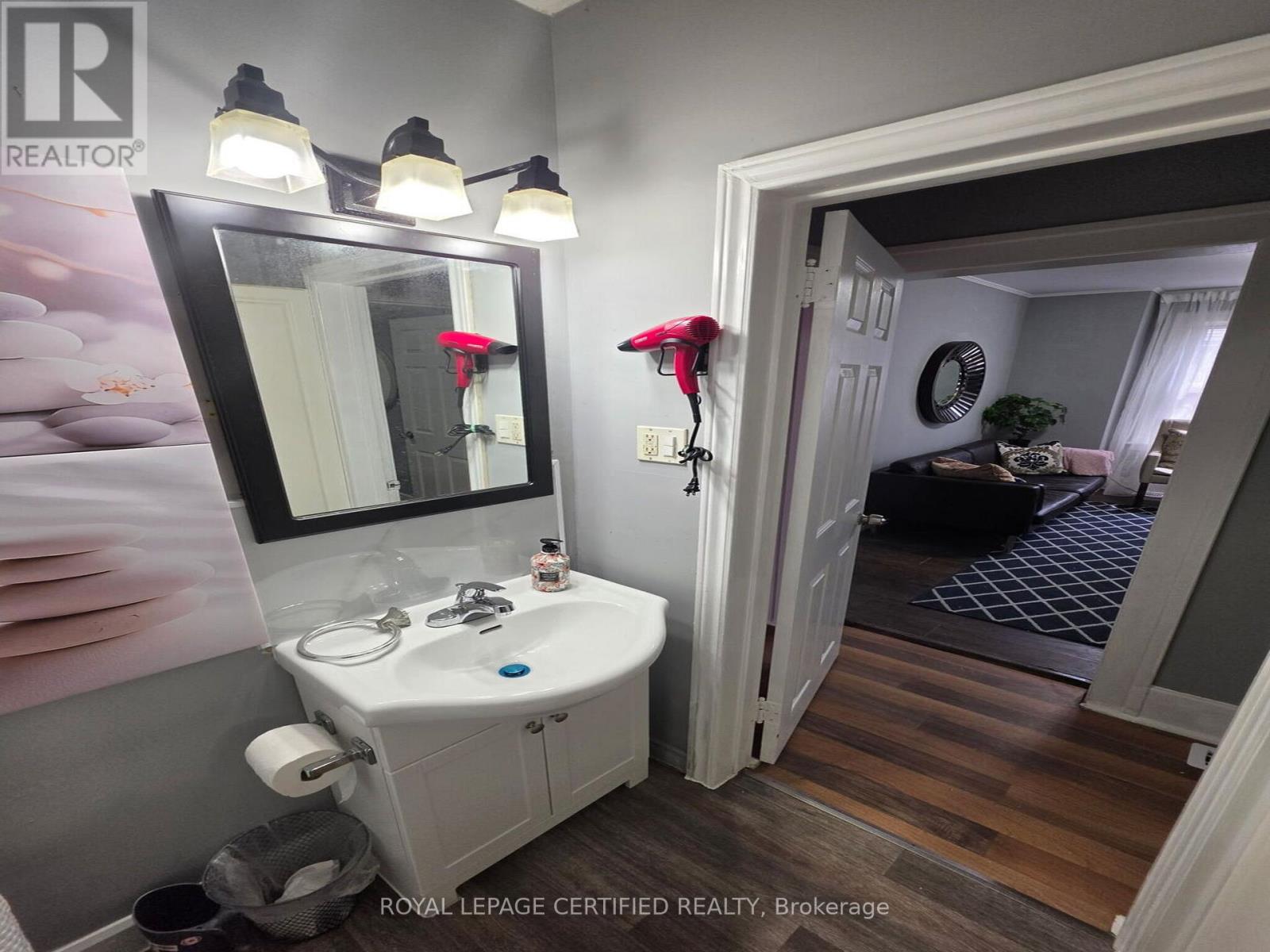 1184 JANETTE AVENUE - 4