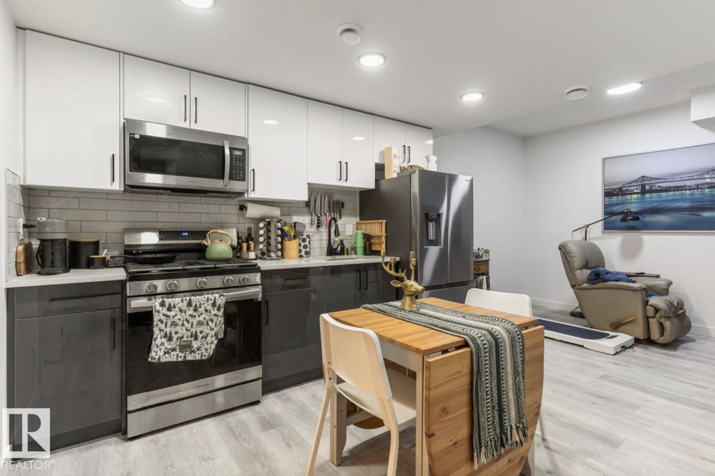 19703 29 Avenue NW - 29