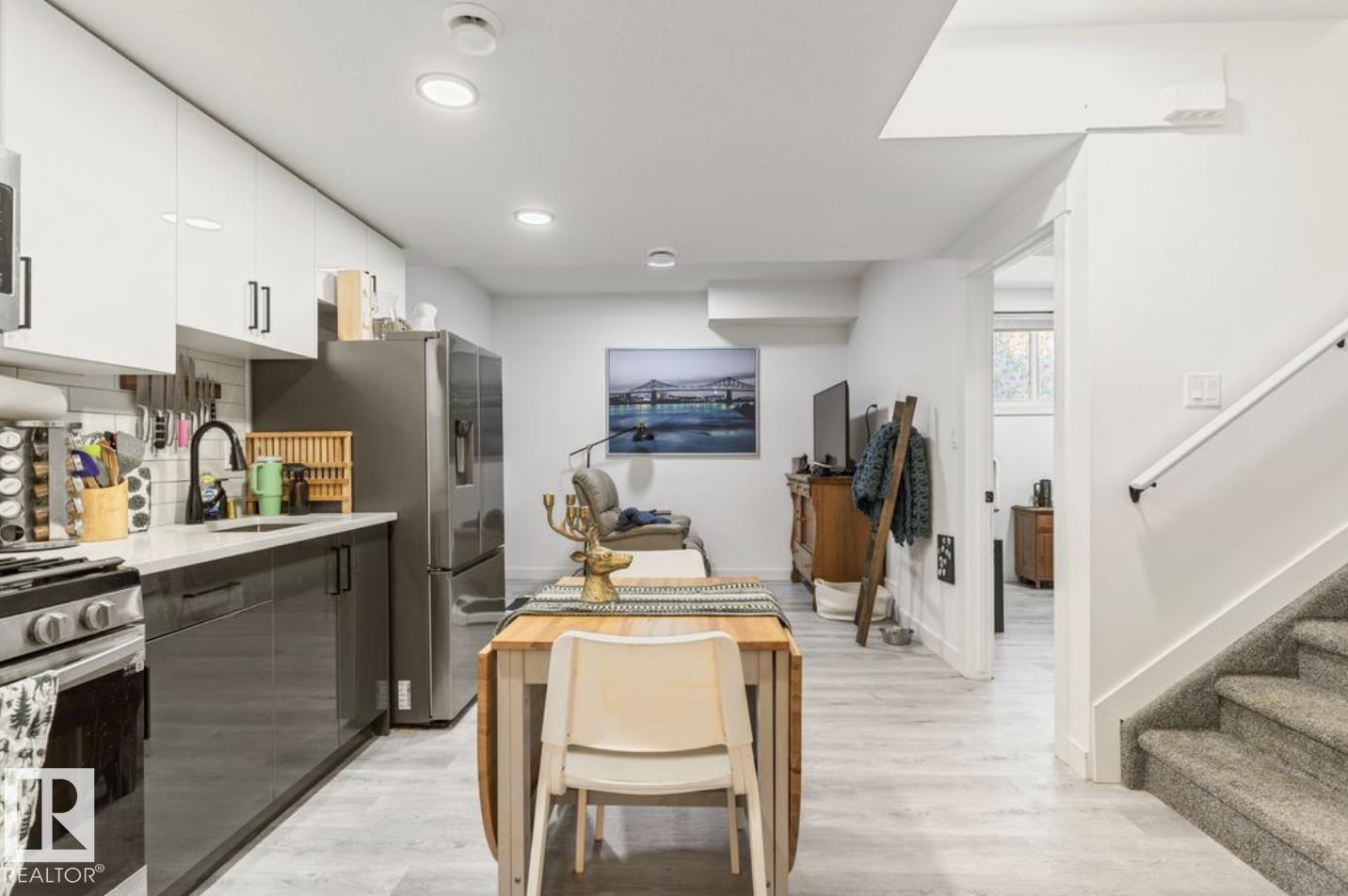 19703 29 Avenue NW - 31
