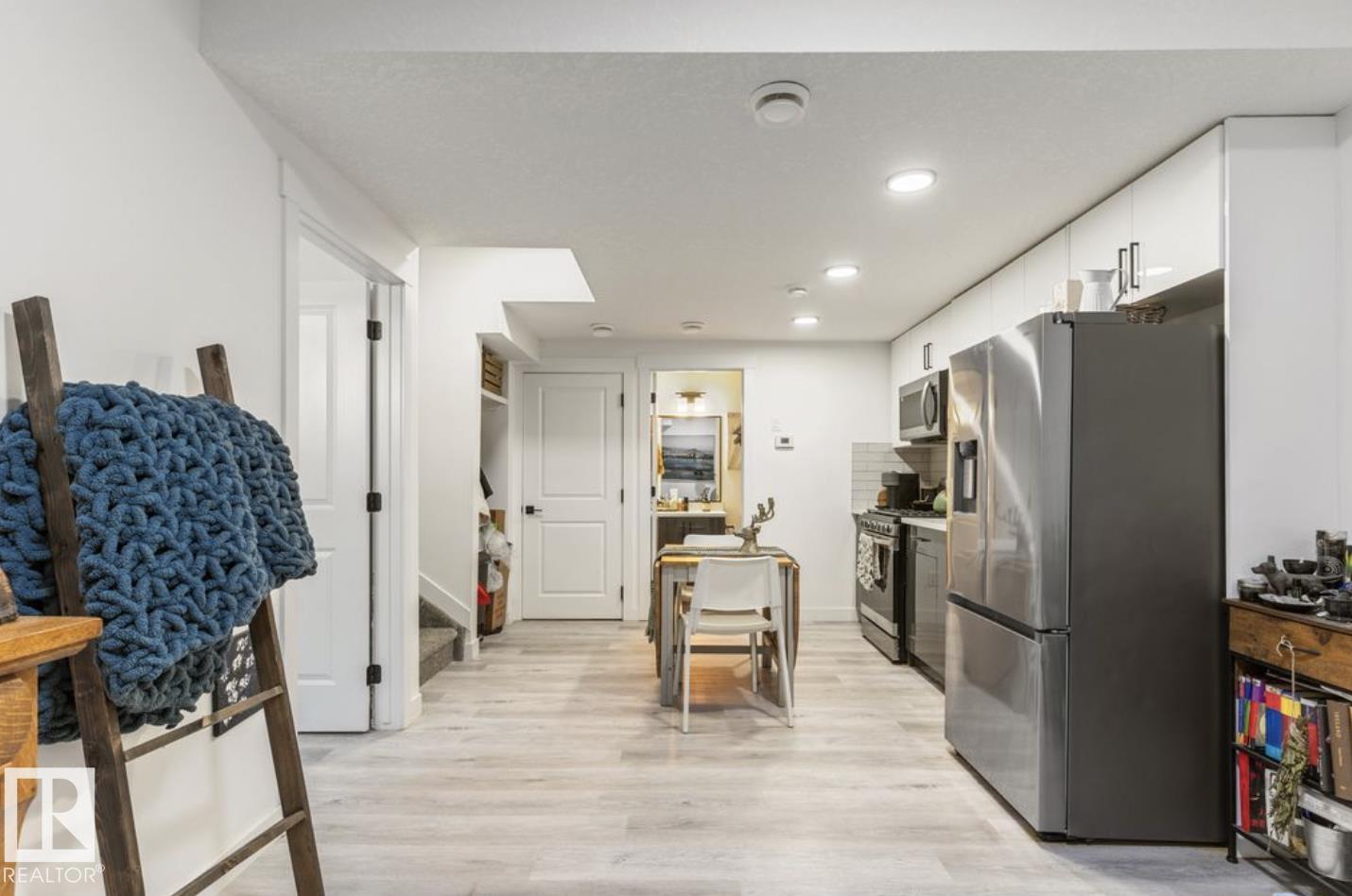 19703 29 Avenue NW - 33