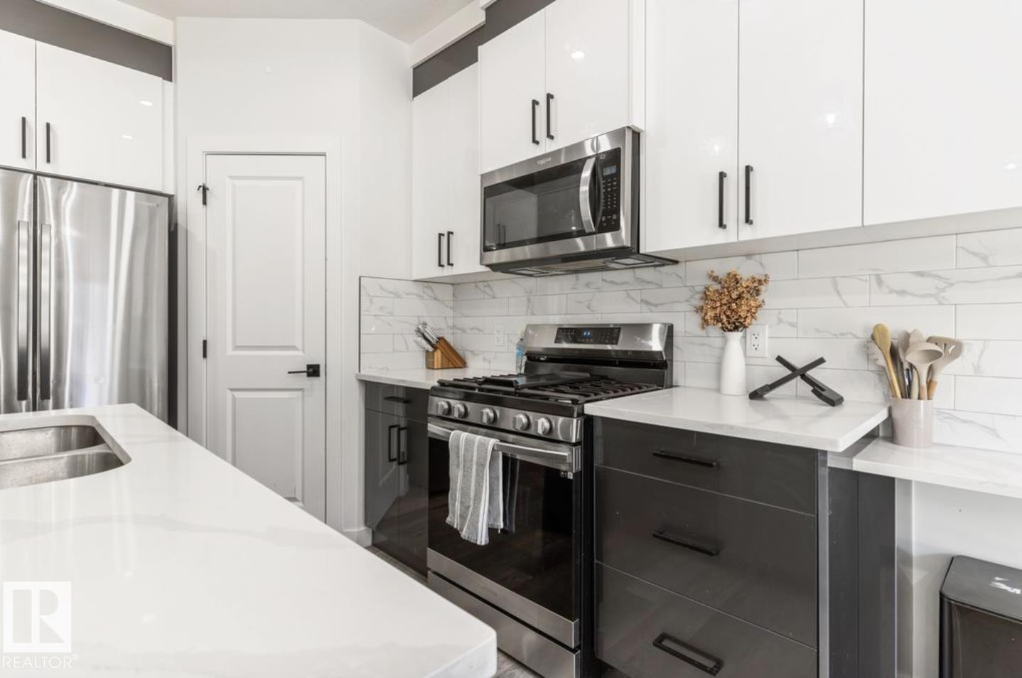 19703 29 Avenue NW - 8