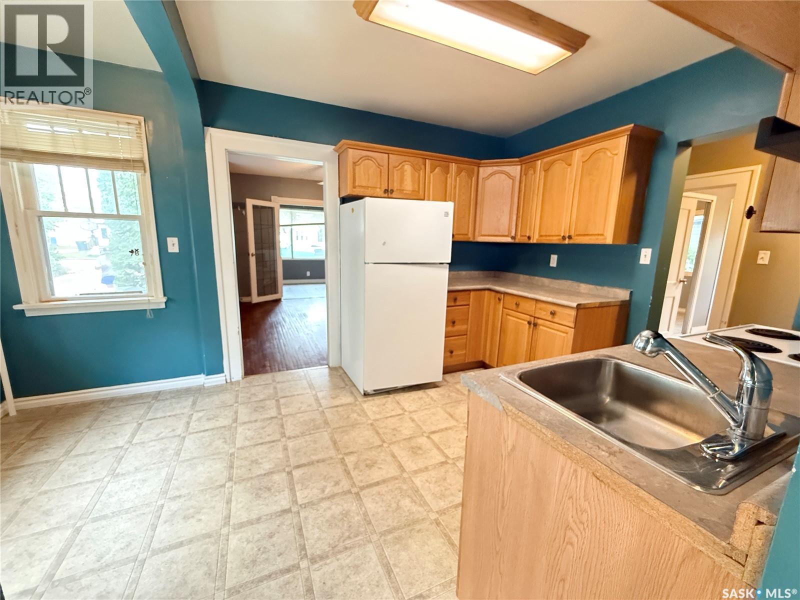 431 Qu'appelle STREET - 2